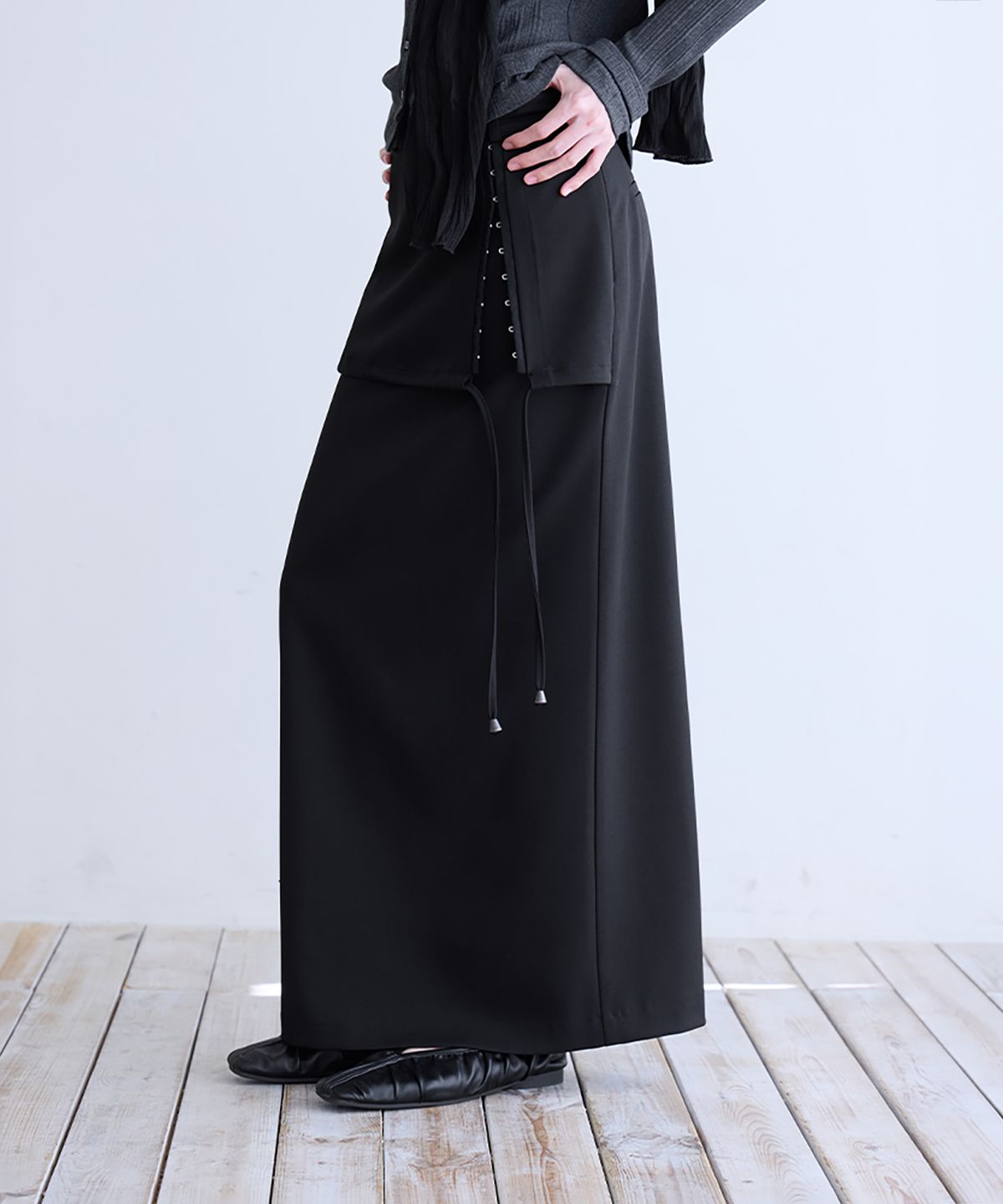 런던다다(LONDONDADA) Hook & Eye Layered Long Skirt, BLACK