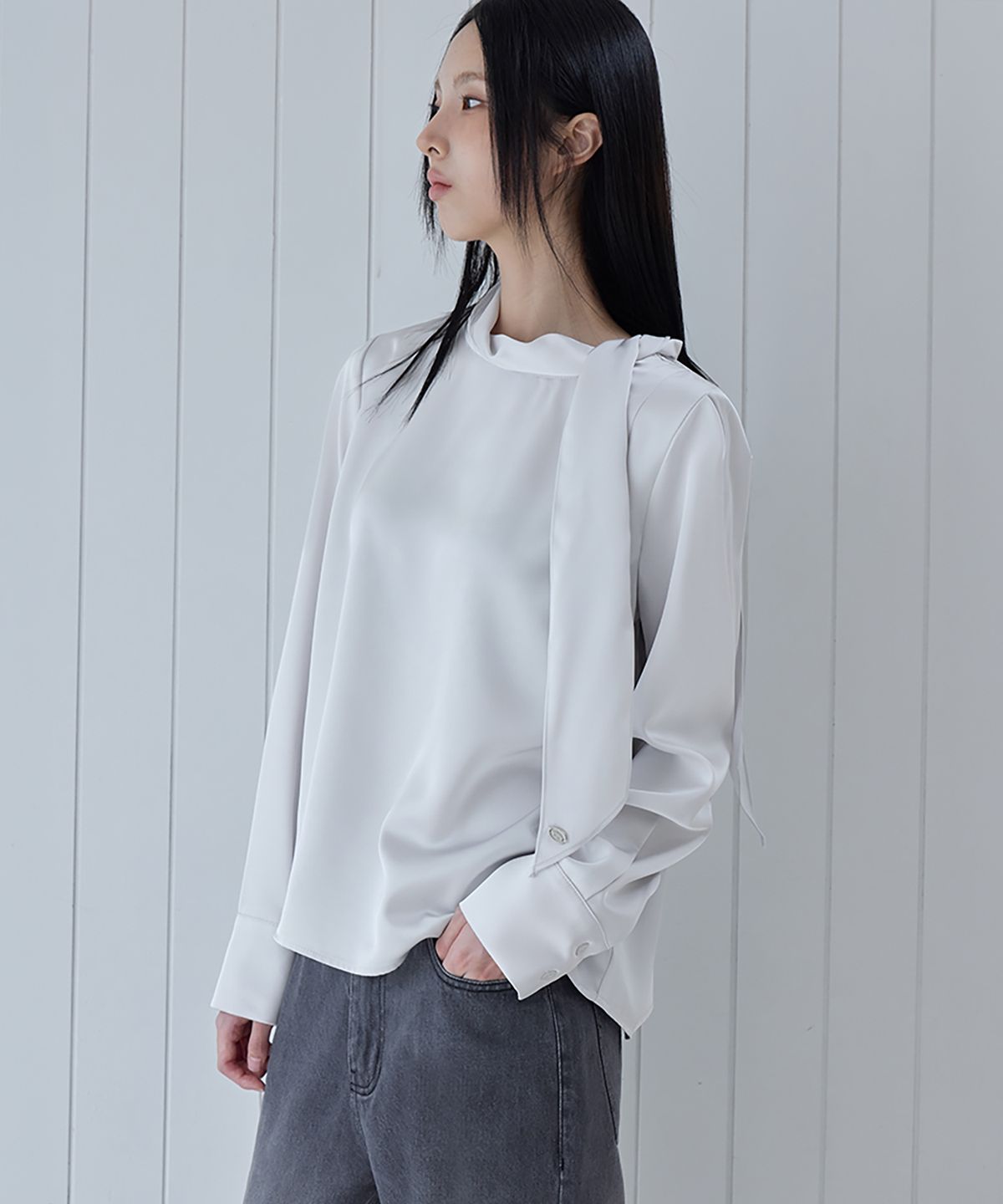 런던다다(LONDONDADA) Satin Tie Blouse, CHARCOAL