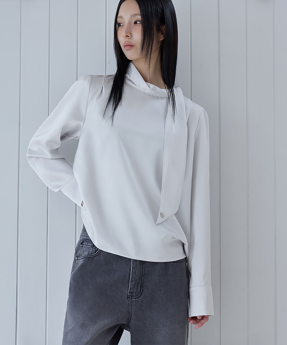 런던다다(LONDONDADA) Satin Tie Blouse, CHARCOAL