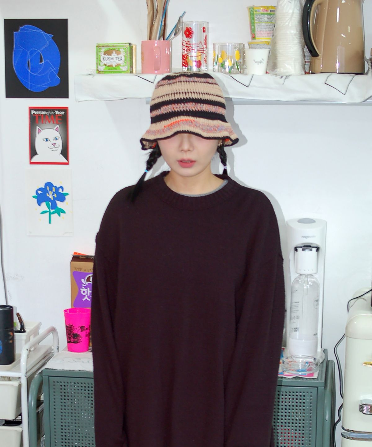 솔티버터핸드웍스(SALTY BUTTER HANDWORKS) VHS PATTERN BUCKET HAT - BEIGE / BLACK