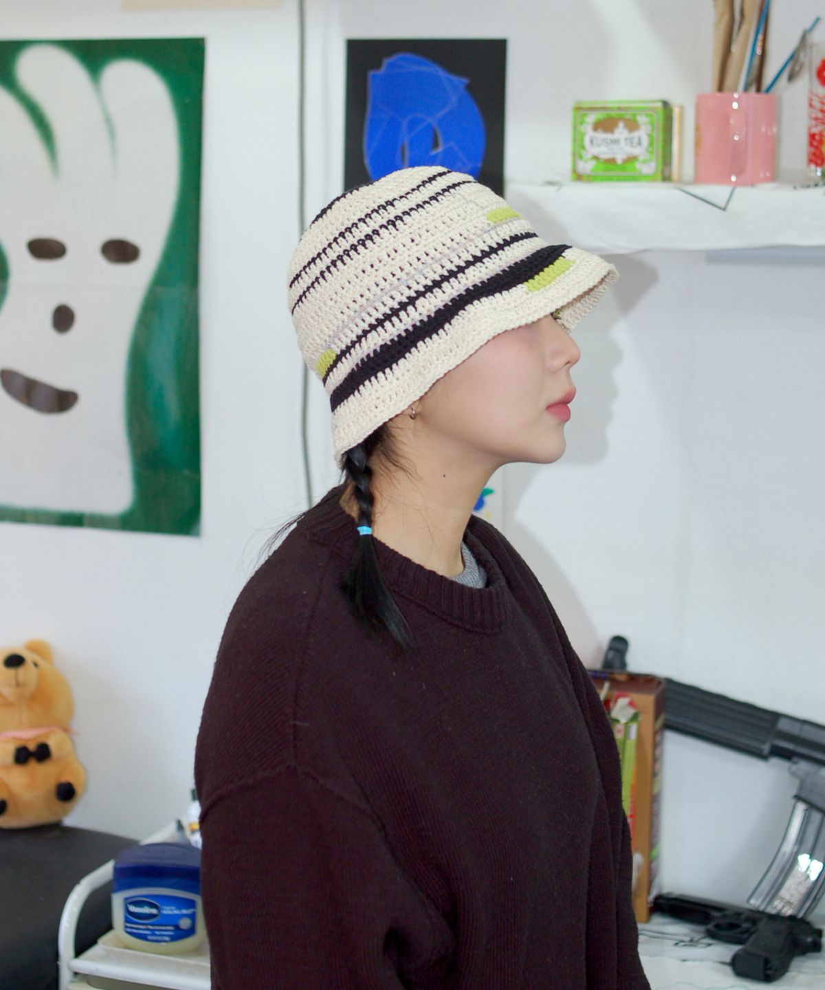 솔티버터핸드웍스(SALTY BUTTER HANDWORKS) VHS PATTERN BUCKET HAT - IVORY / LIME