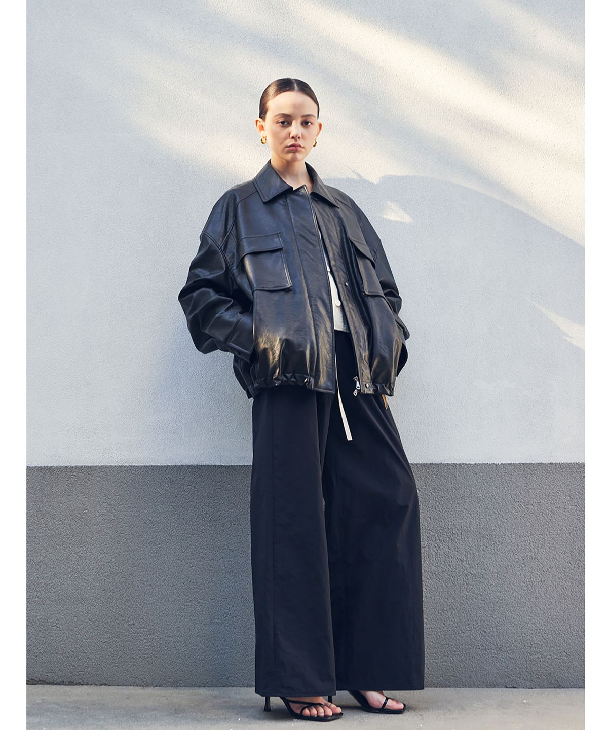 이브(YIV) Faux leather over-fit jumper