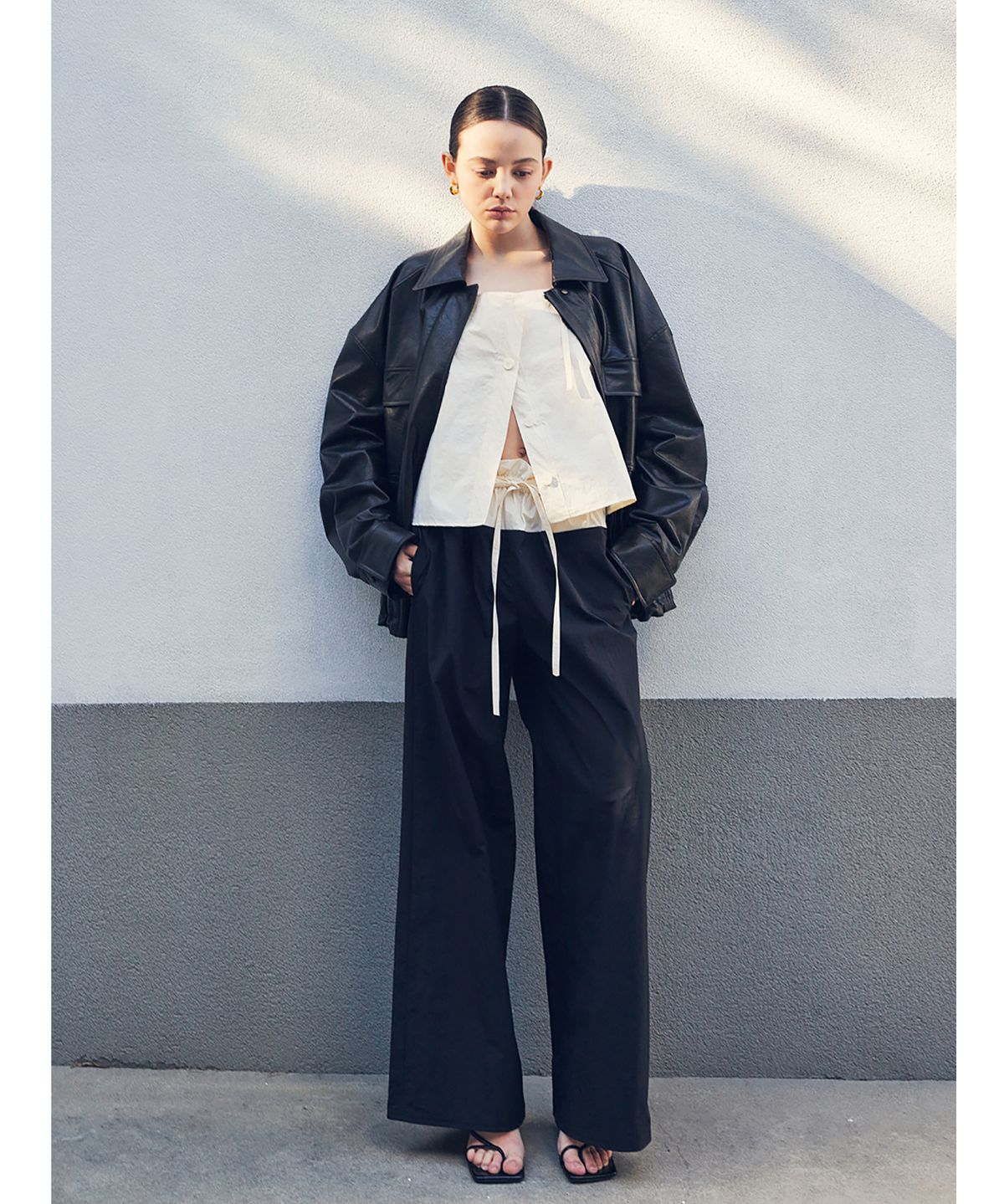 이브(YIV) Faux leather over-fit jumper
