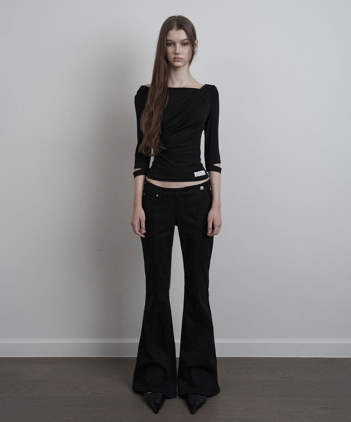 이네기(INEGI) Drape Flow Elbow Sleeve (black)