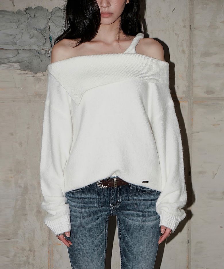 TWIST OFF-SHOULDER KNIT, WHITE