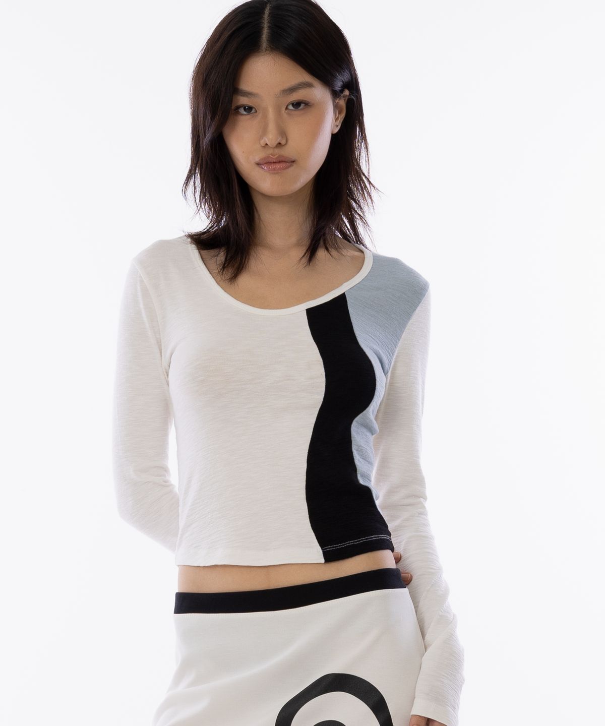 라이라이(LYELYE) Soft Curved Colorblock Longsleeve Tee [Ivory]