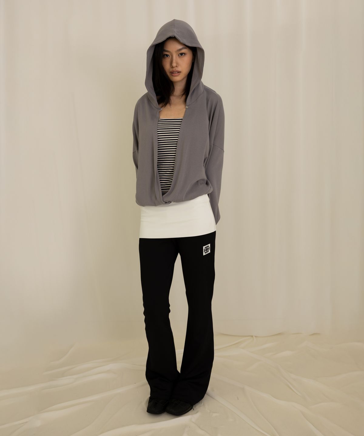 라이라이(LYELYE) Symbol Printing Folding Pants [Black]