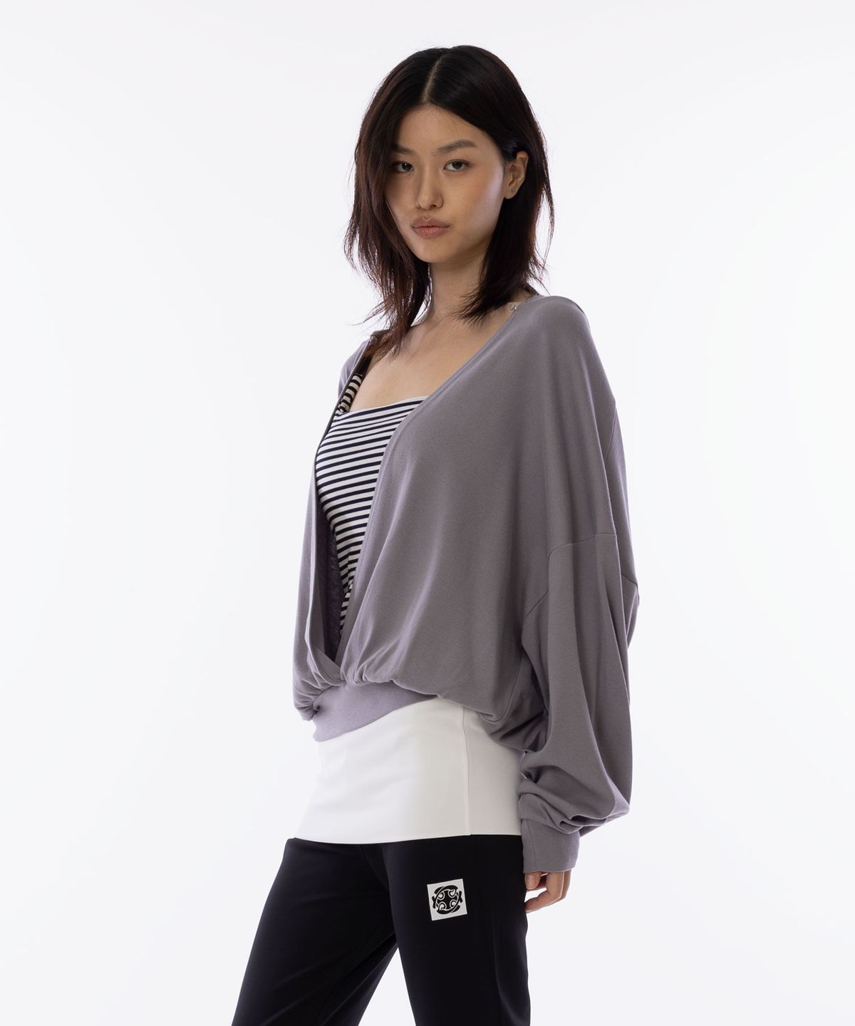 라이라이(LYELYE) Low Neckline Hoodie [Ash Grey]