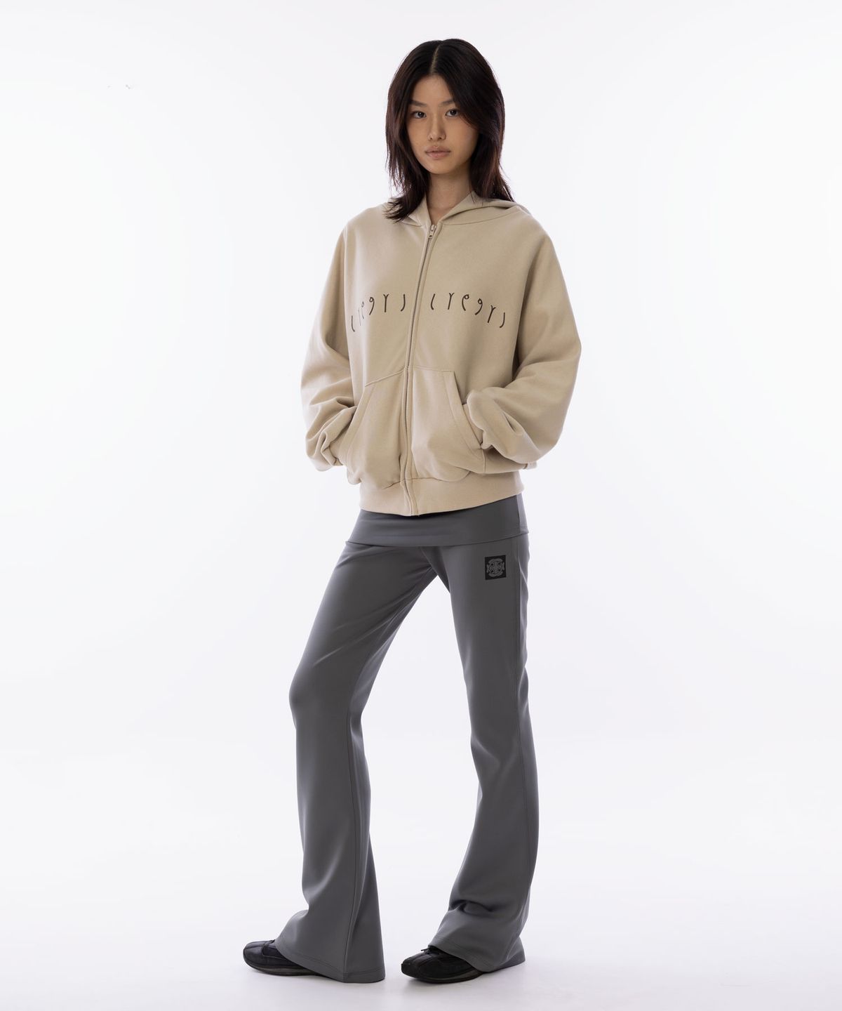 라이라이(LYELYE) LYEX2 Logo Symbol Loose-Fit Hood Zip Up [Beige]