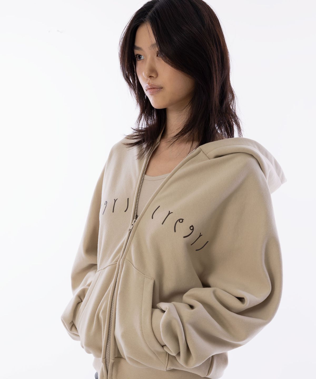 라이라이(LYELYE) LYEX2 Logo Symbol Loose-Fit Hood Zip Up [Beige]