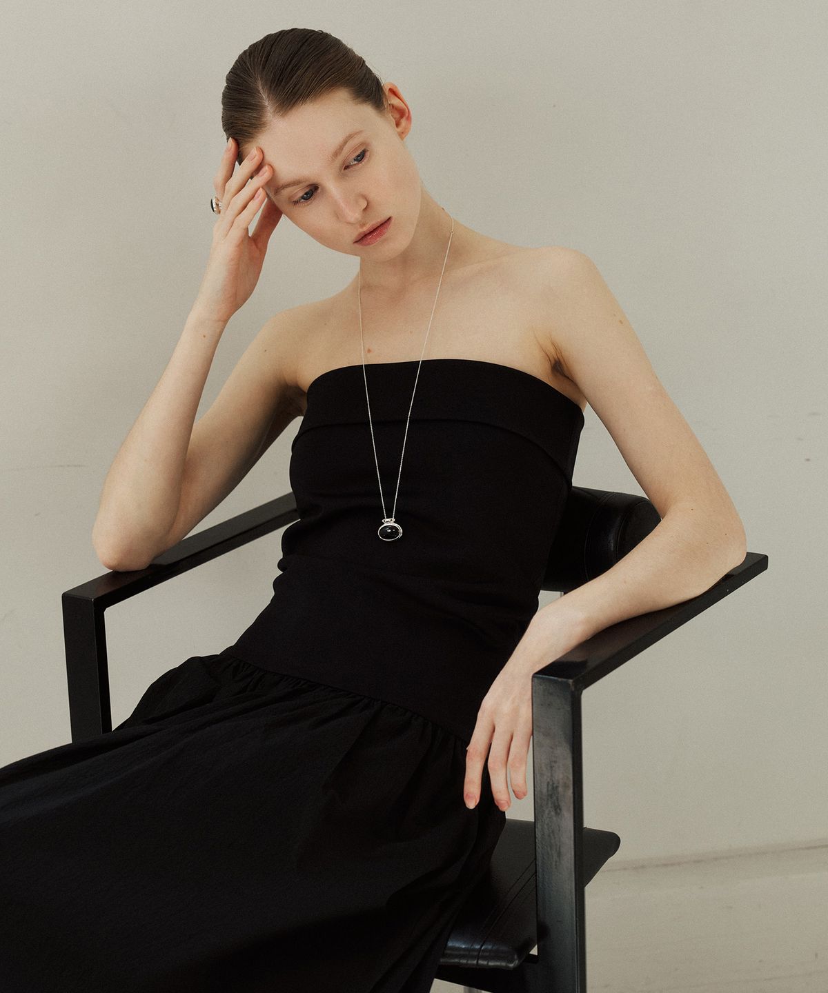 티에르노(TIERNO) N.031/OVAL NECKLACE_ONYX