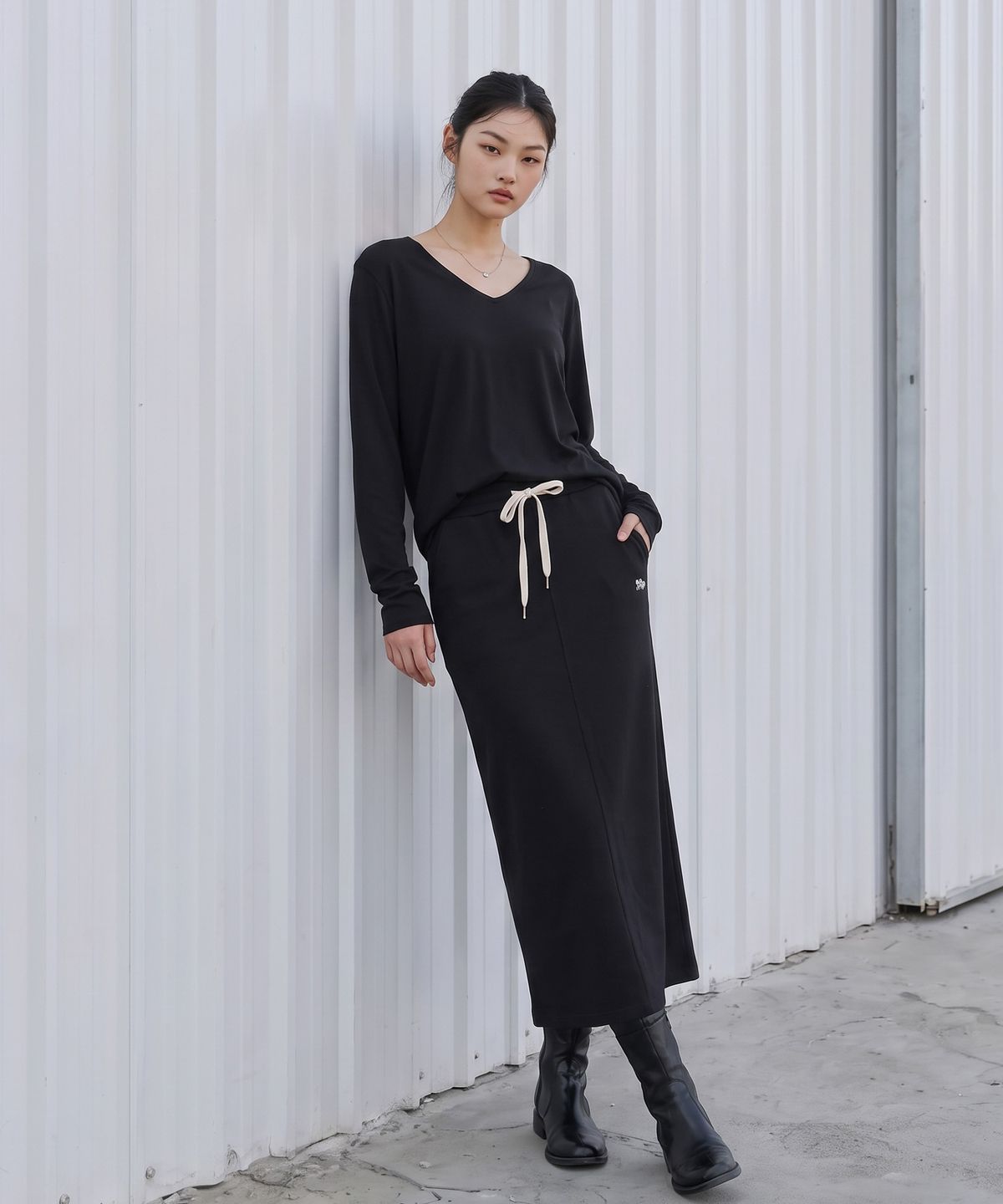 메타퍼(METAPHER) MET 데일리 브이넥 티셔츠 2컬러