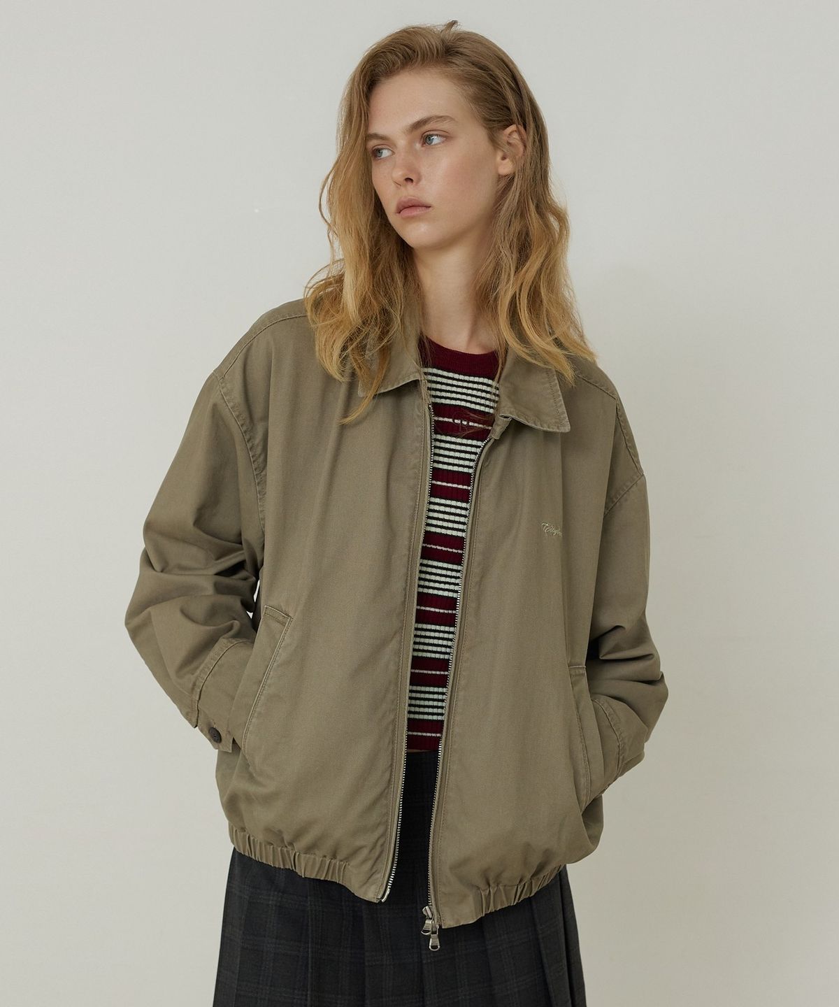 시티브리즈(CITYBREEZE) 스탠카라 코튼 블루종 점퍼_LIGHT KHAKI