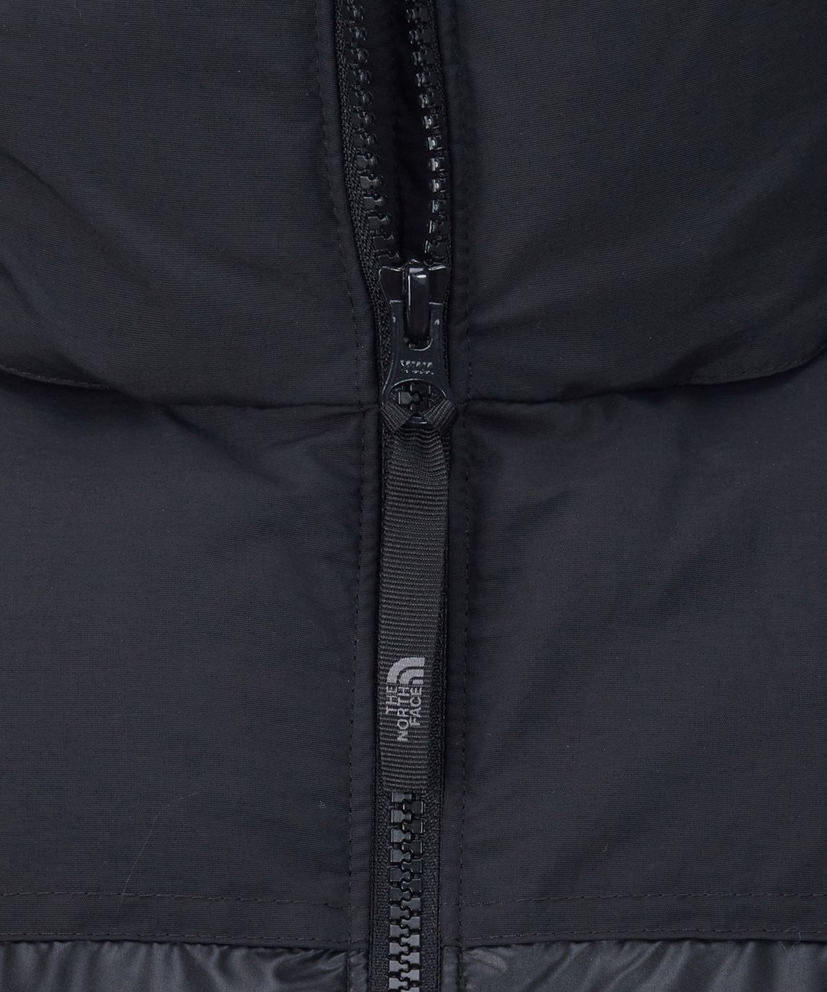노스페이스(THE NORTH FACE) NV3NS70B 남성 눕시 온볼 패딩 베스트 REAL BLACK