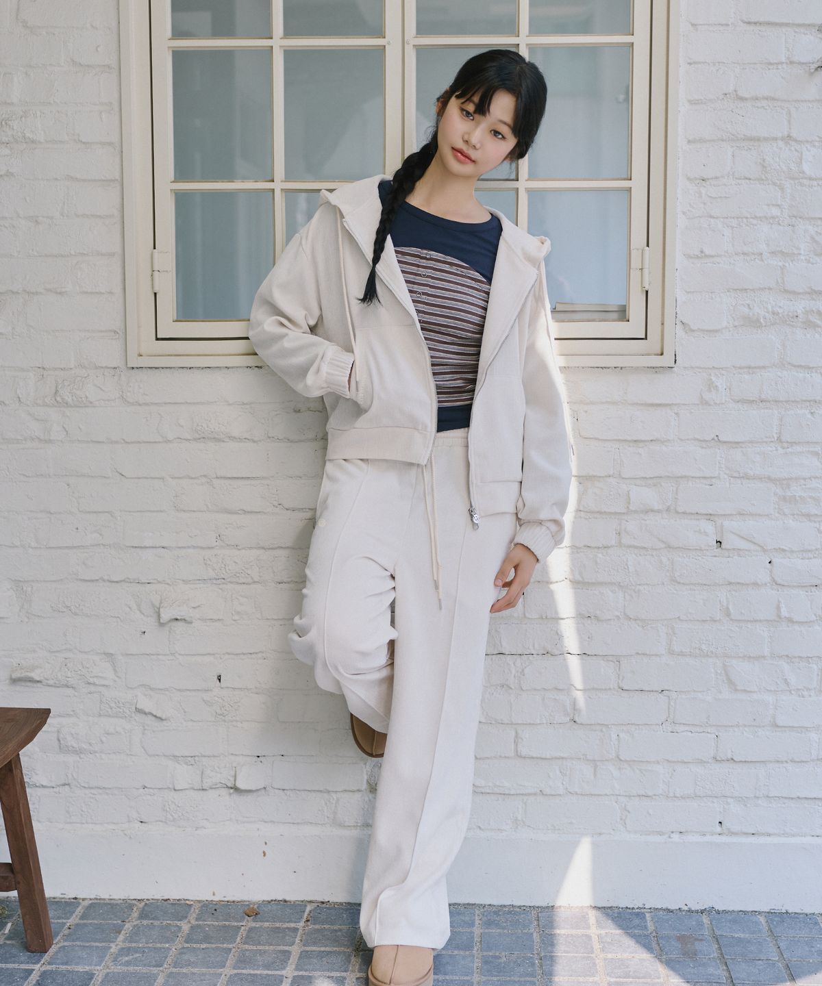 코랄리크(CORALIQUE) 소프트 셔닐 후드 집업 셋업 아이보리