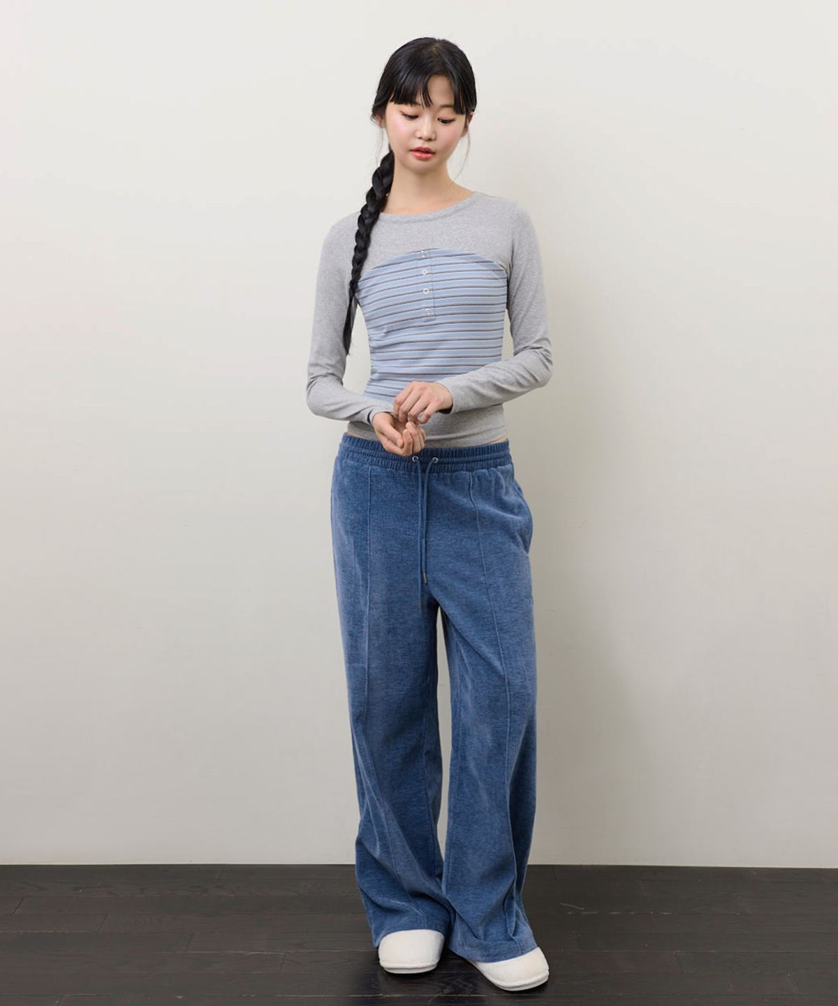 코랄리크(CORALIQUE) 스트라이프 탑 레이어드 긴팔 티셔츠 라이트그레이