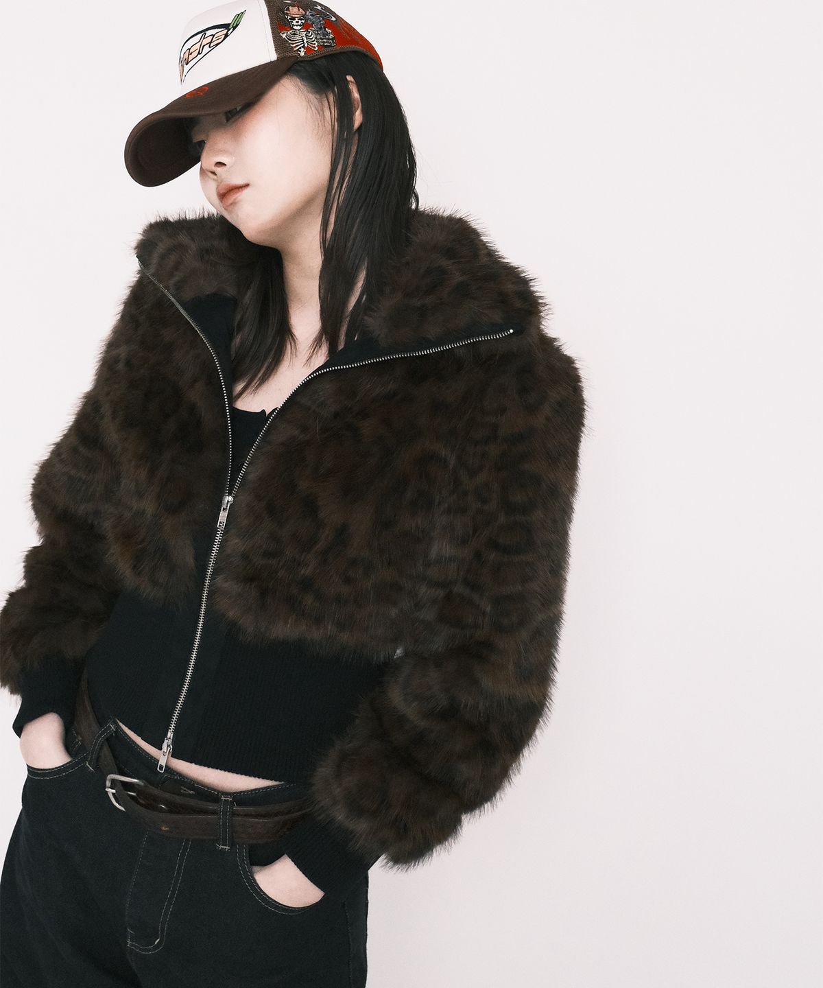 해빙(HAEBING) Half-Rib Leopard Fur Jacket