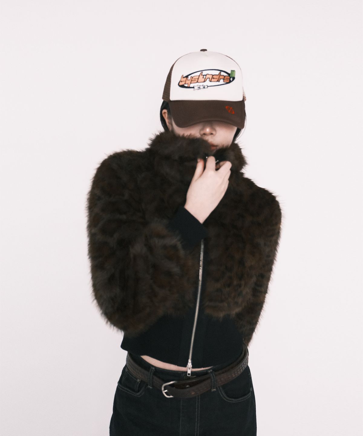 해빙(HAEBING) Half-Rib Leopard Fur Jacket