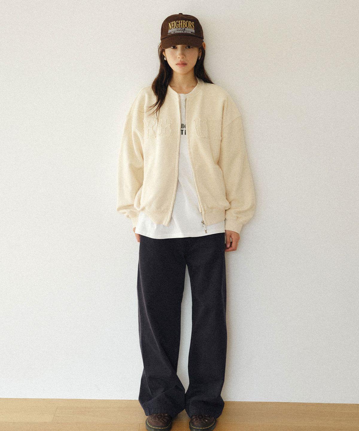 이우트(EEUT) EEUT APPLIQUE SWEAT ZIP UP / CREAM