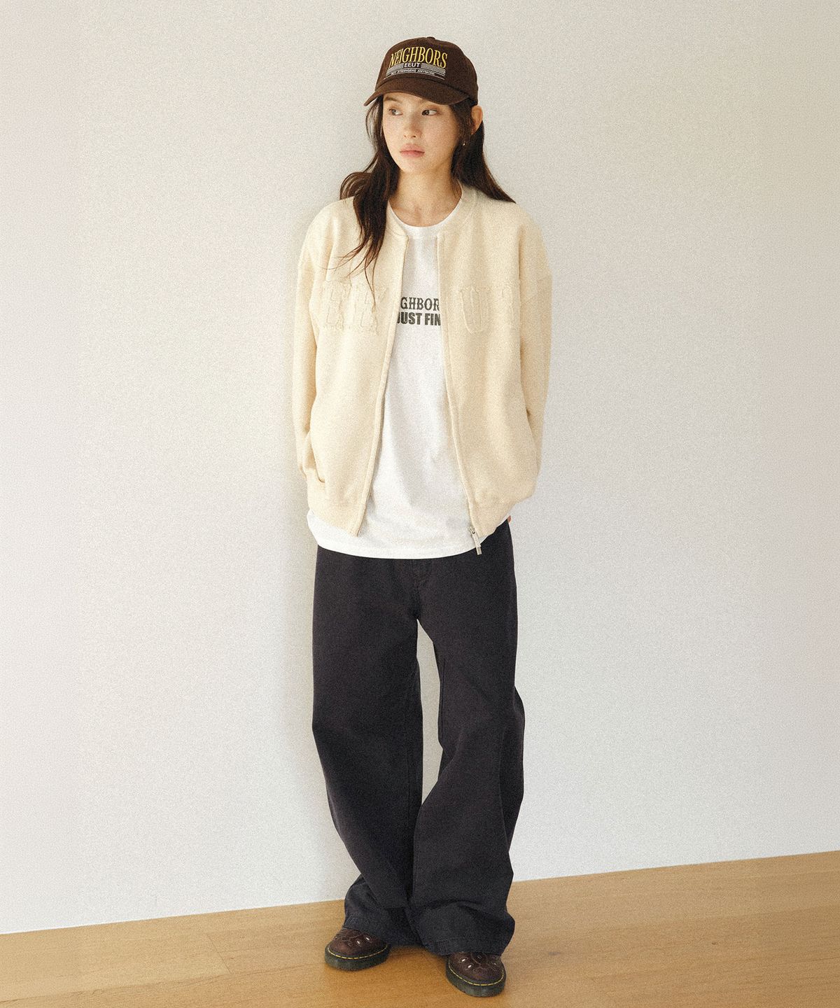 이우트(EEUT) EEUT APPLIQUE SWEAT ZIP UP / CREAM