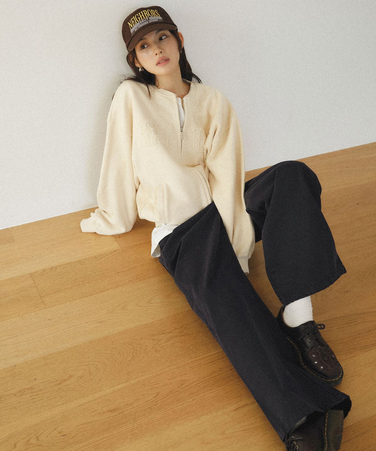 이우트(EEUT) EEUT APPLIQUE SWEAT ZIP UP / CREAM