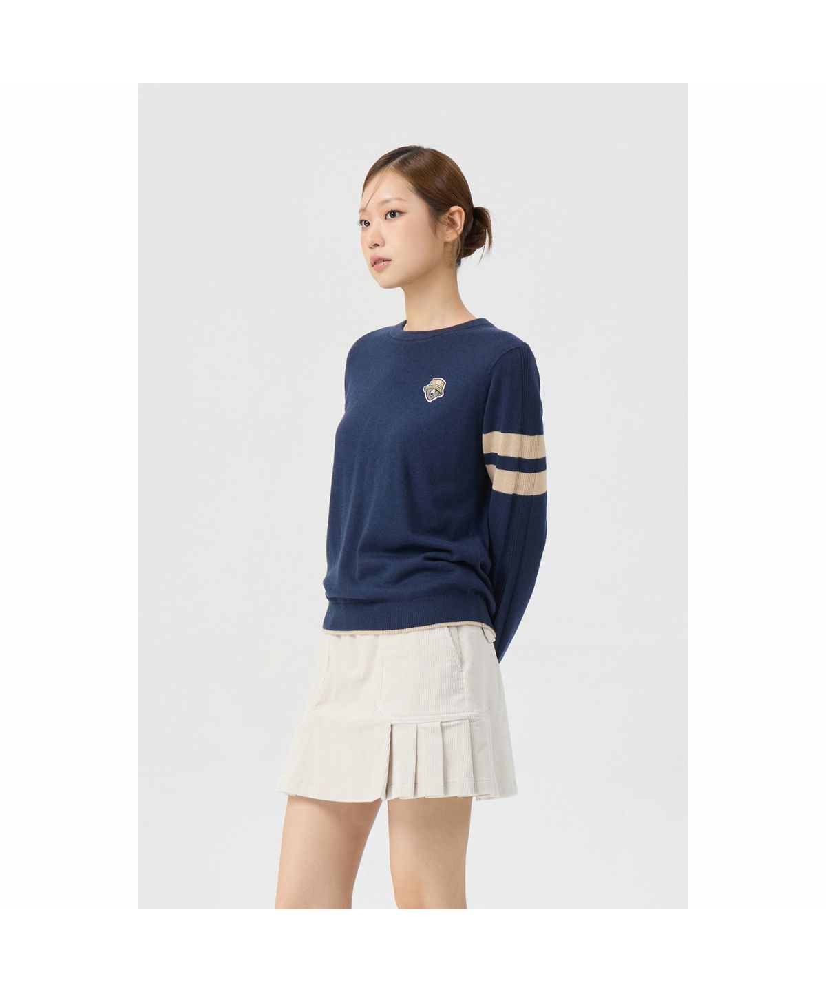 골든베어(GOLDEN BEAR) (여성) Back Graphic Crewneck Sweater G5WAW26001NYX