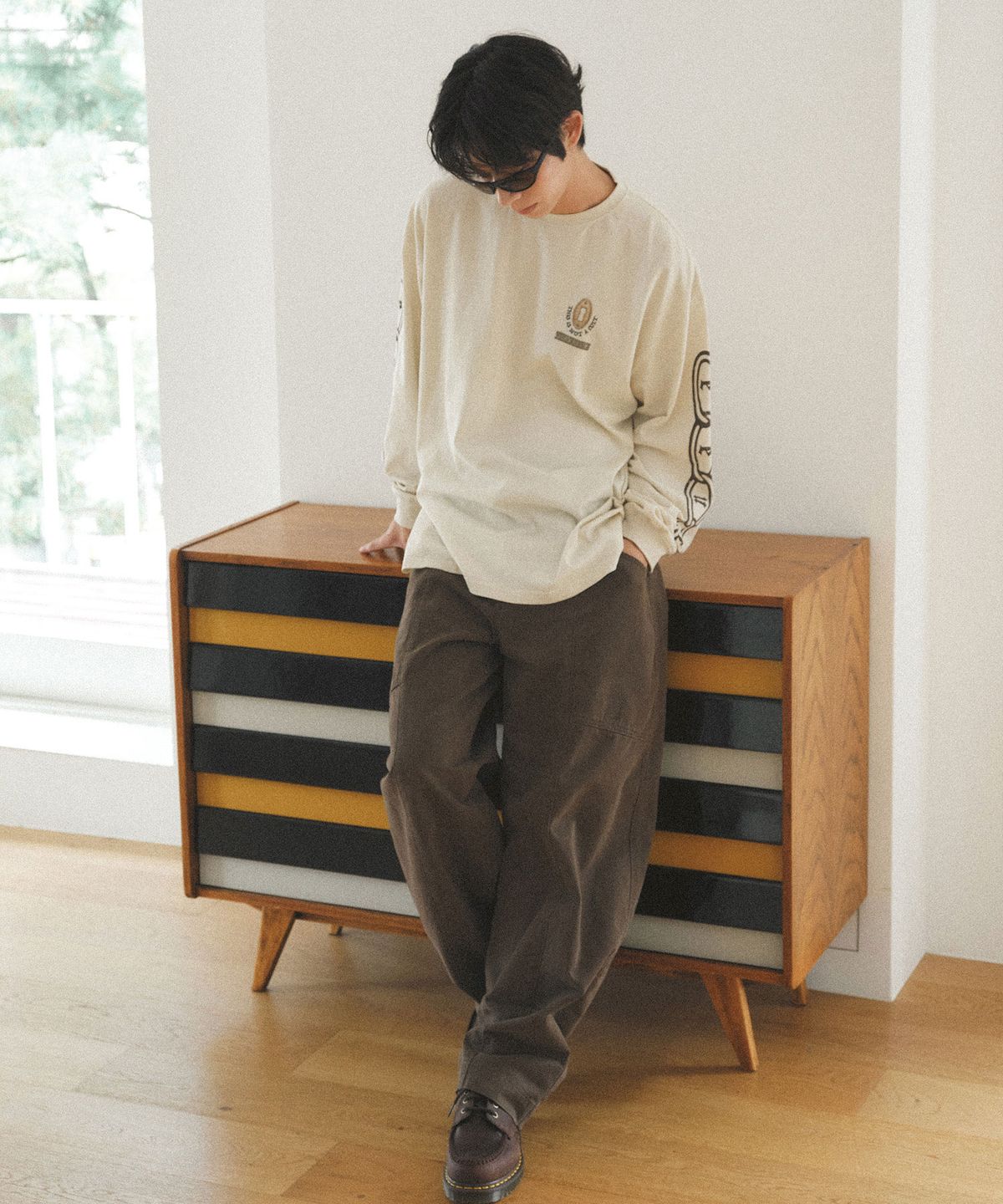 이우트(EEUT) JUST EEUT WASHED LONG SLEEVE / CREAM