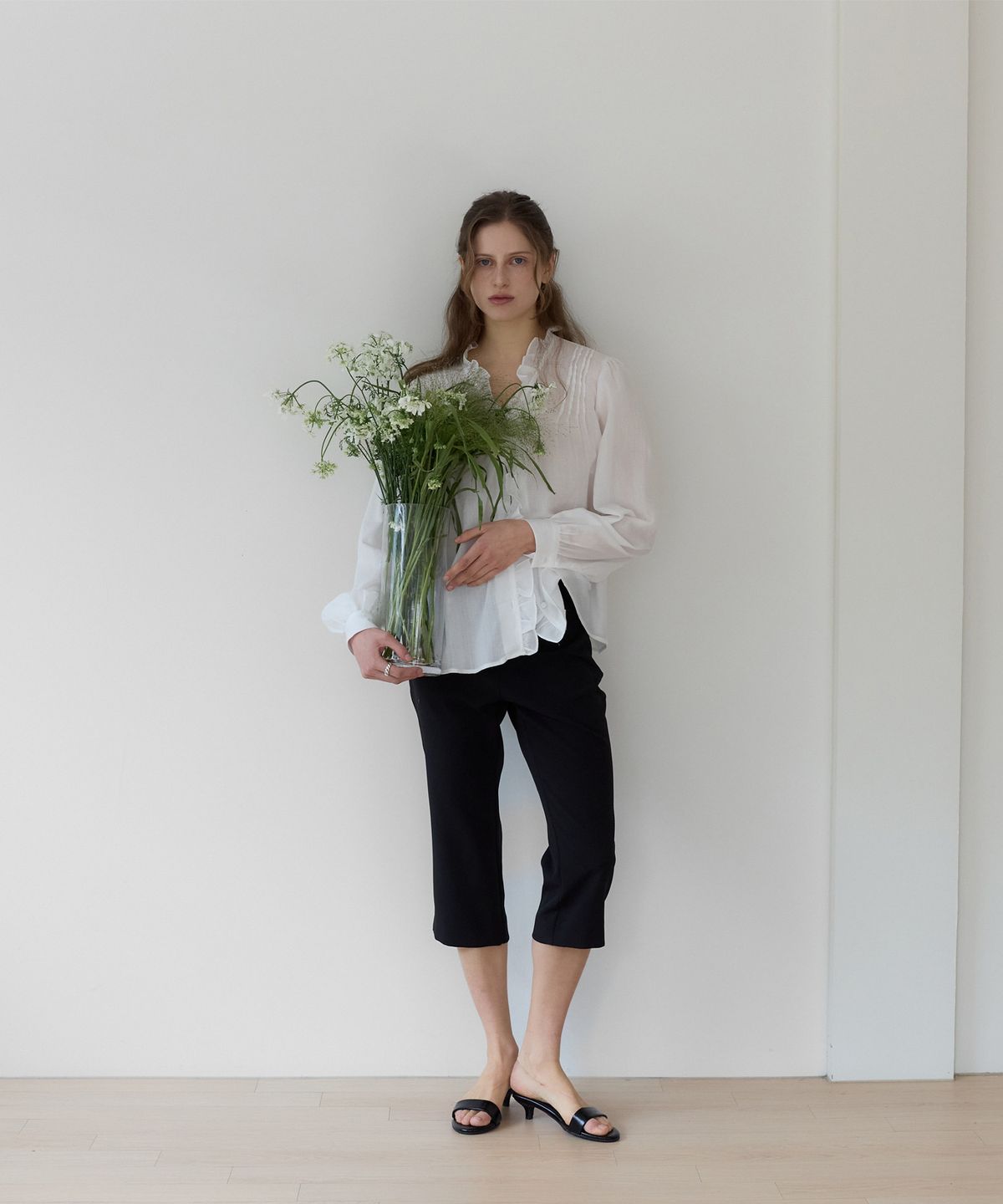 가더(GARDER) Sage Blouse (Ivory)