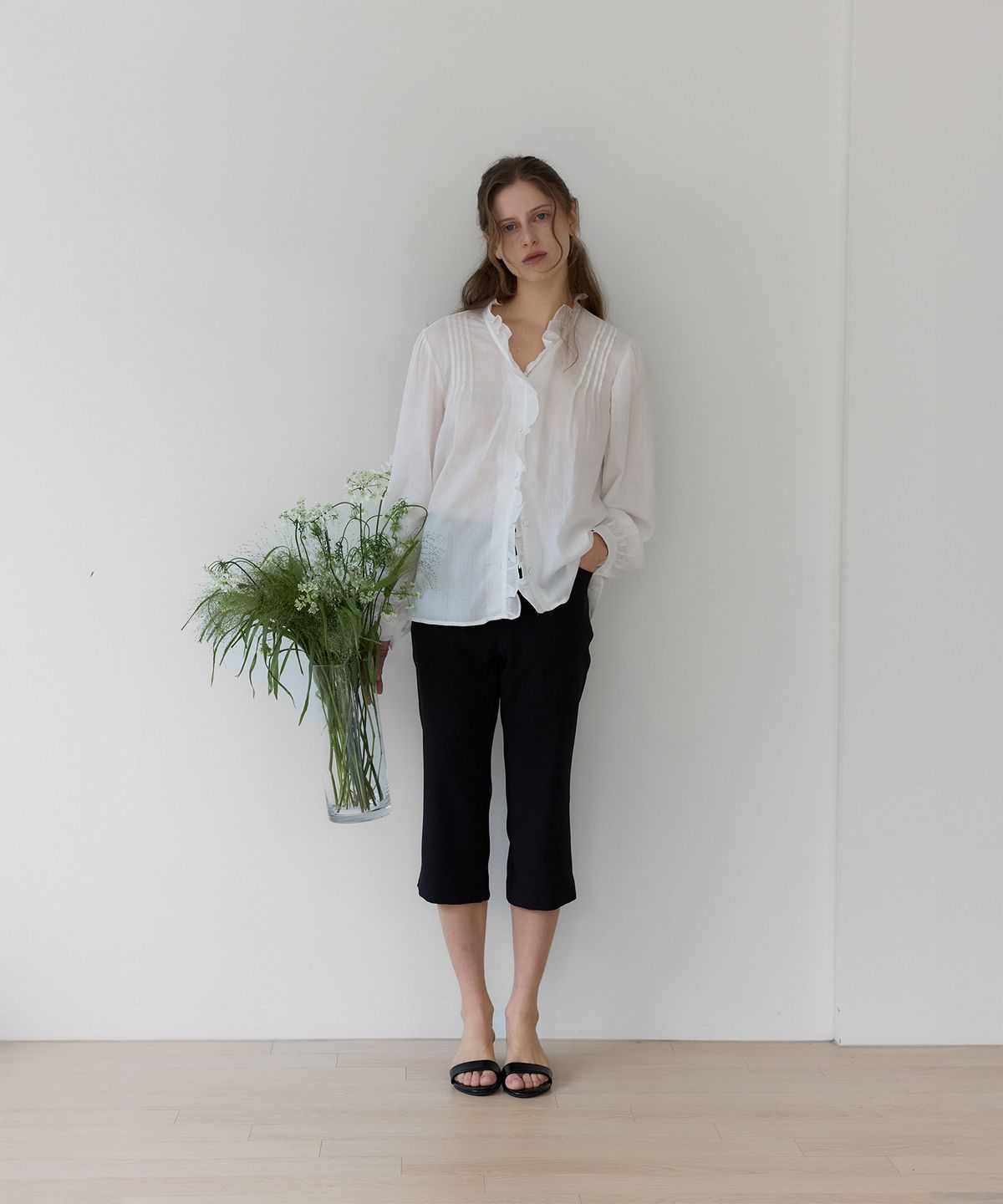 가더(GARDER) Sage Blouse (Ivory)