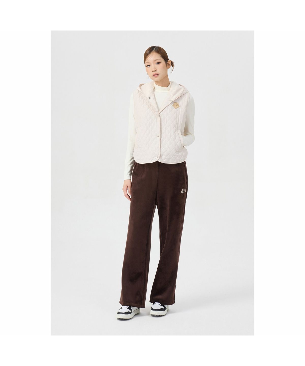 골든베어(GOLDEN BEAR) (여성) Velour Semi Wide Pants (SET UP) G5PAW26203BRX