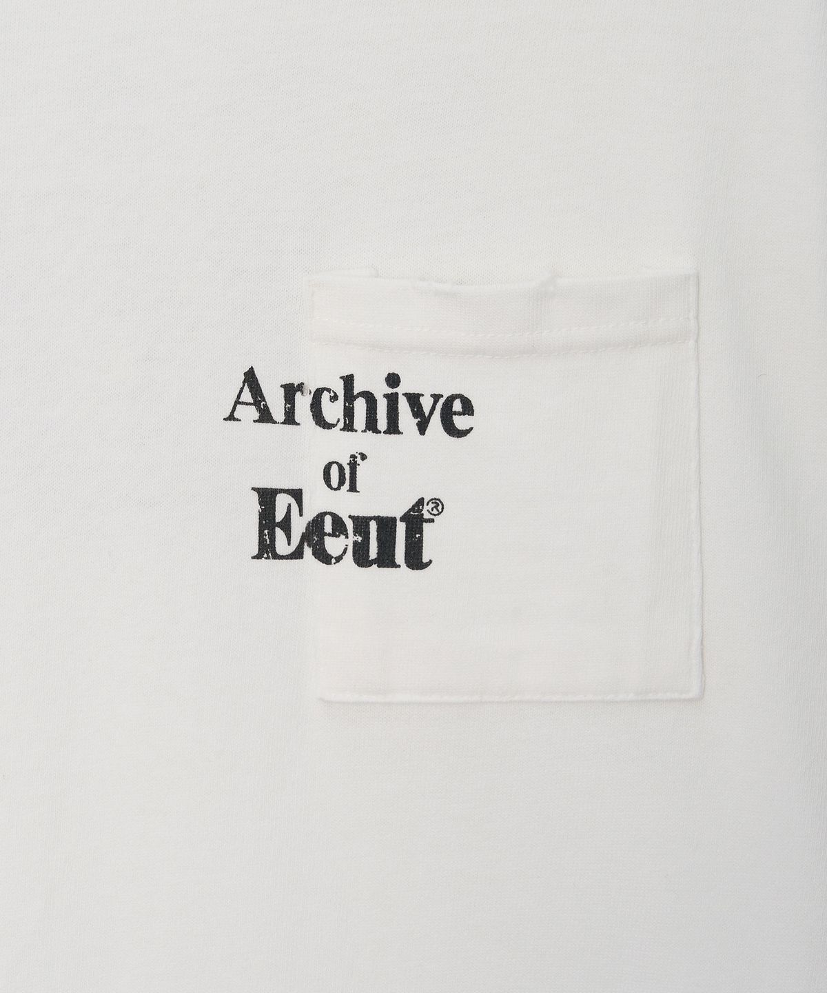 이우트(EEUT) ARCHIVE POCKET T-SHIRT / WHITE