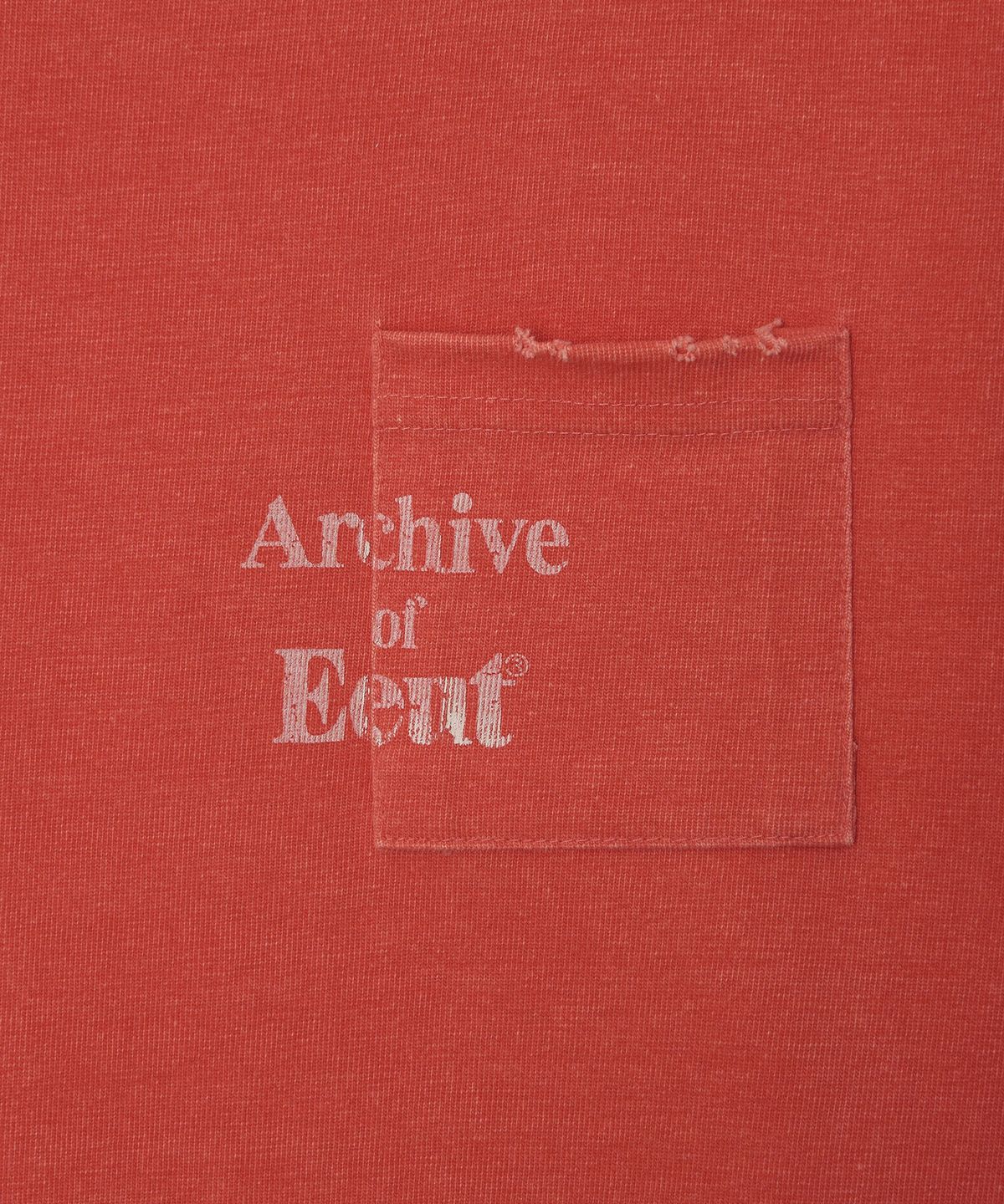 이우트(EEUT) ARCHIVE POCKET T-SHIRT / RED