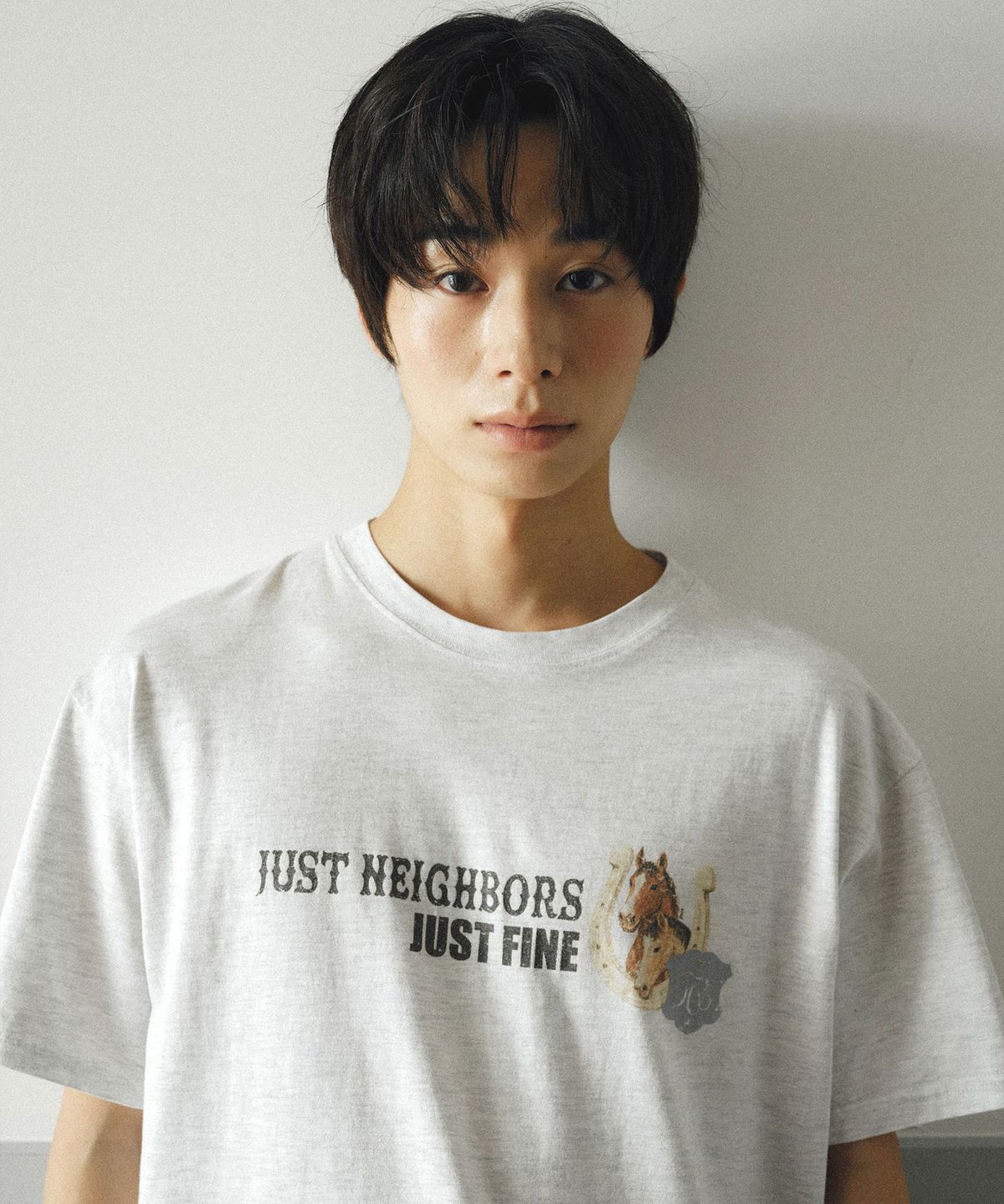 이우트(EEUT) GOOD LUCK T-SHIRT / MELANGE WHITE