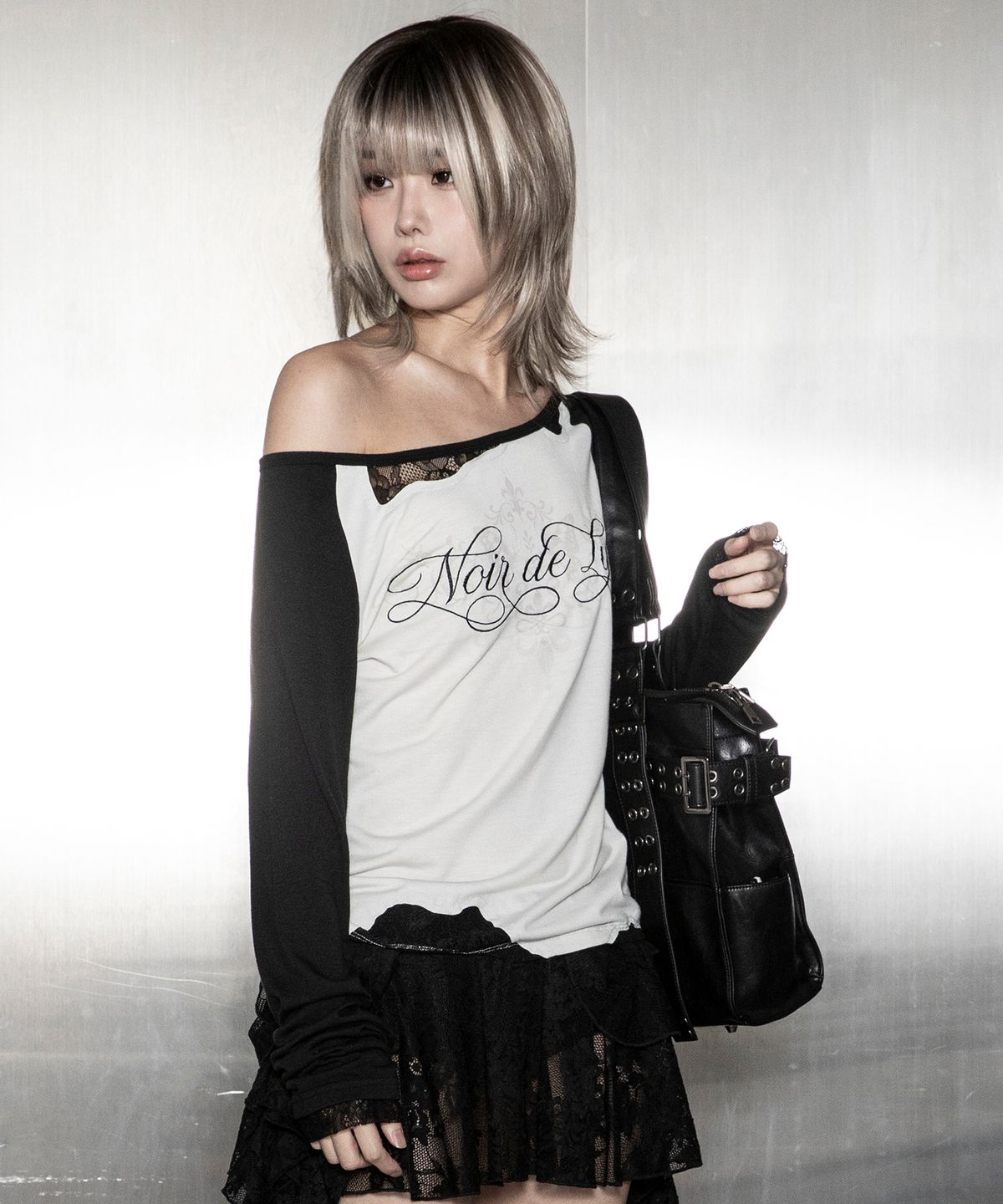 글랙(GLACK) GBOT001 누아 드 리스 레이스 원숄더 롱슬리브 G26TL8003WH (WHITE)