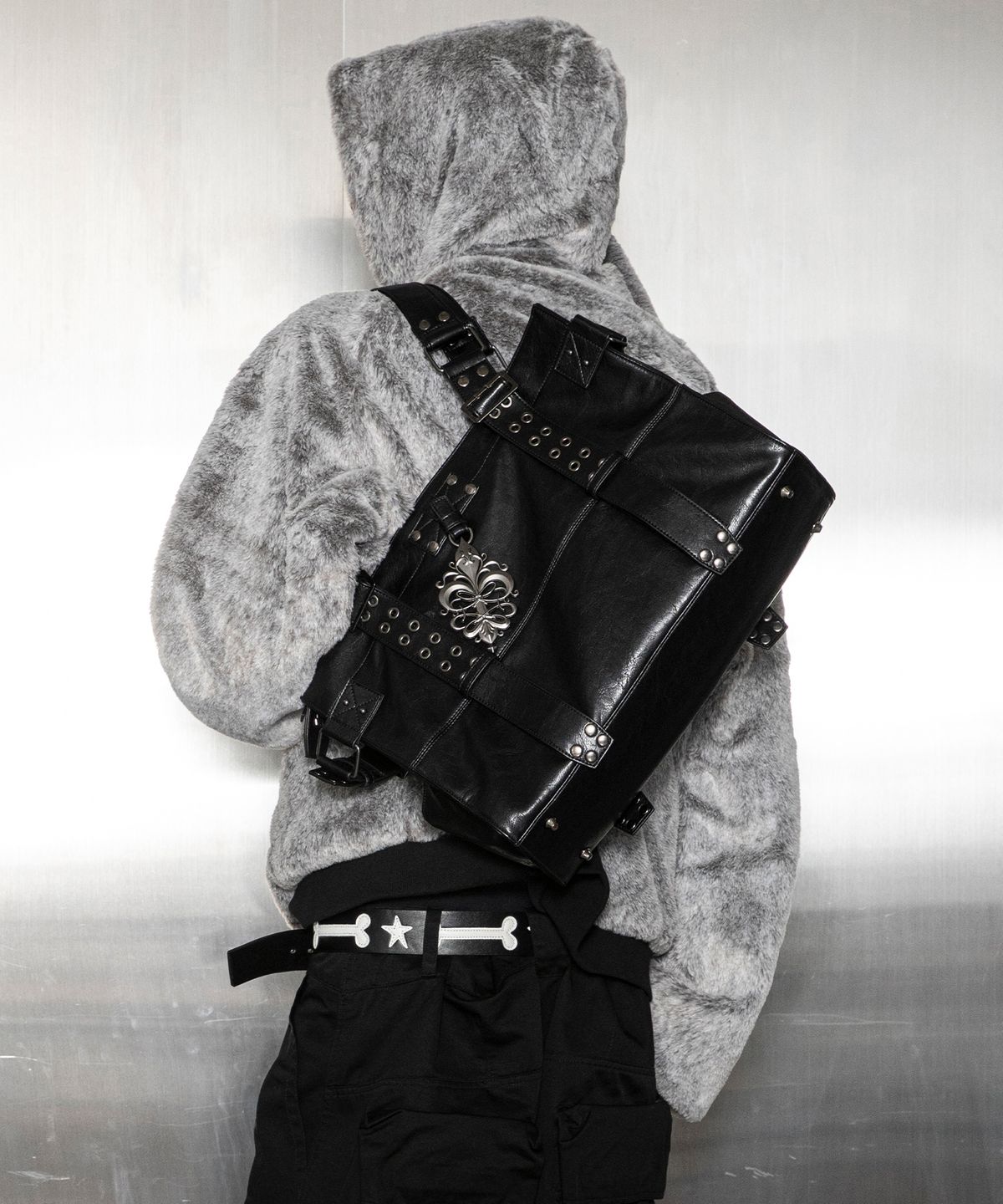 글랙(GLACK) GBOB001 누아 드 리스 백 참 숄더백 G26IB8001BK (BLACK)