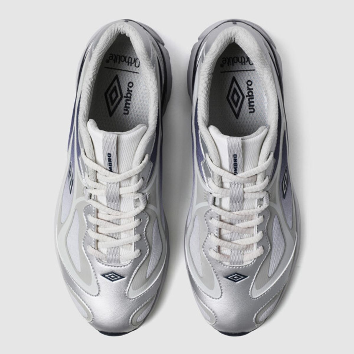 엄브로(UMBRO) FUTURE TECH (퓨처 테크) 화이트 UR323CTP91
