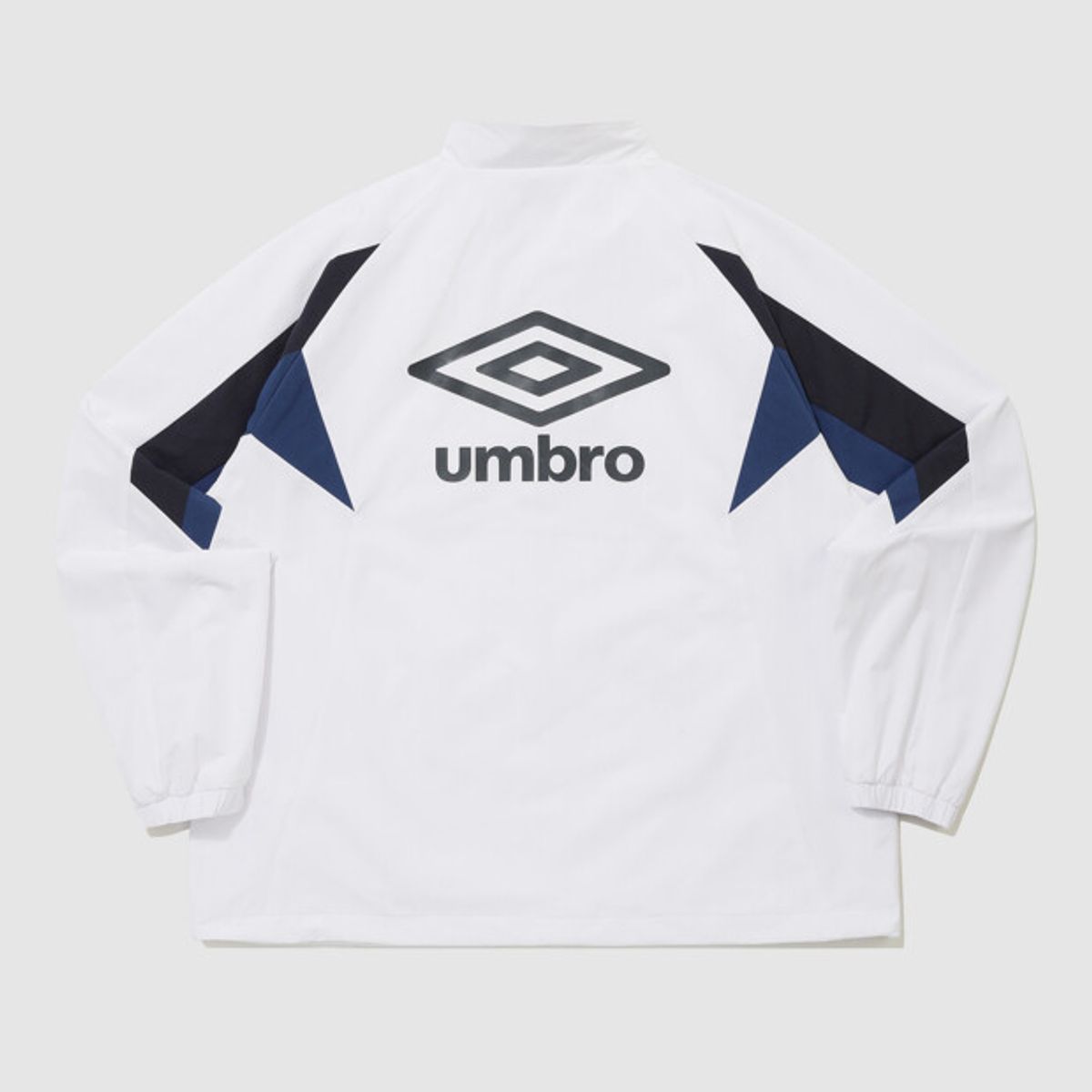 엄브로(UMBRO) 아이코닉 웜업 스탠넥 아노락 화이트 UR321SWT99