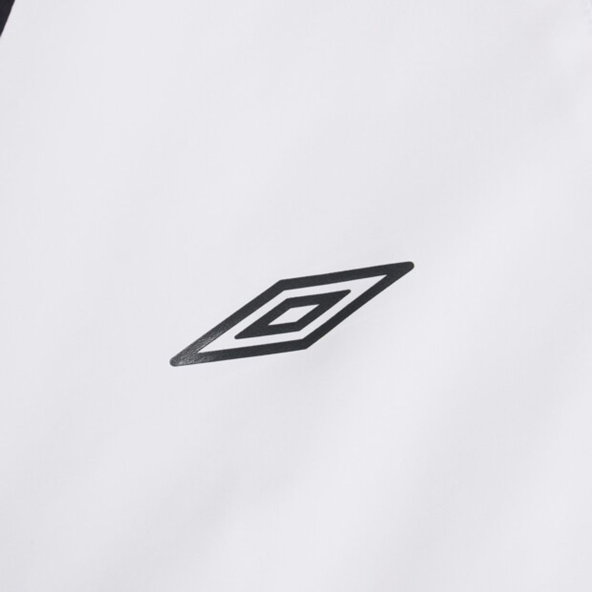 엄브로(UMBRO) 아이코닉 웜업 스탠넥 아노락 화이트 UR321SWT99