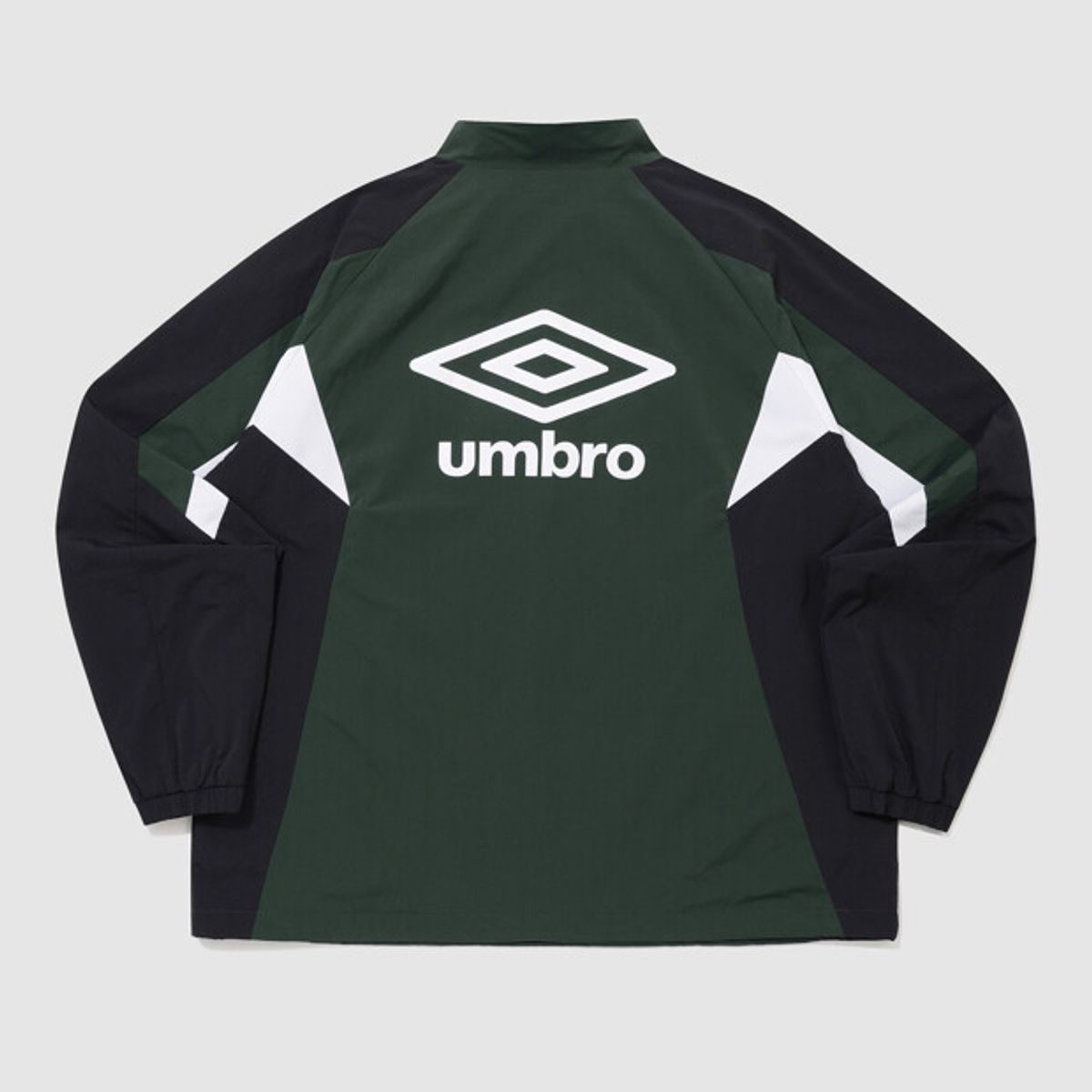 엄브로(UMBRO) 아이코닉 웜업 스탠넥 아노락 그린 UR321SWT99
