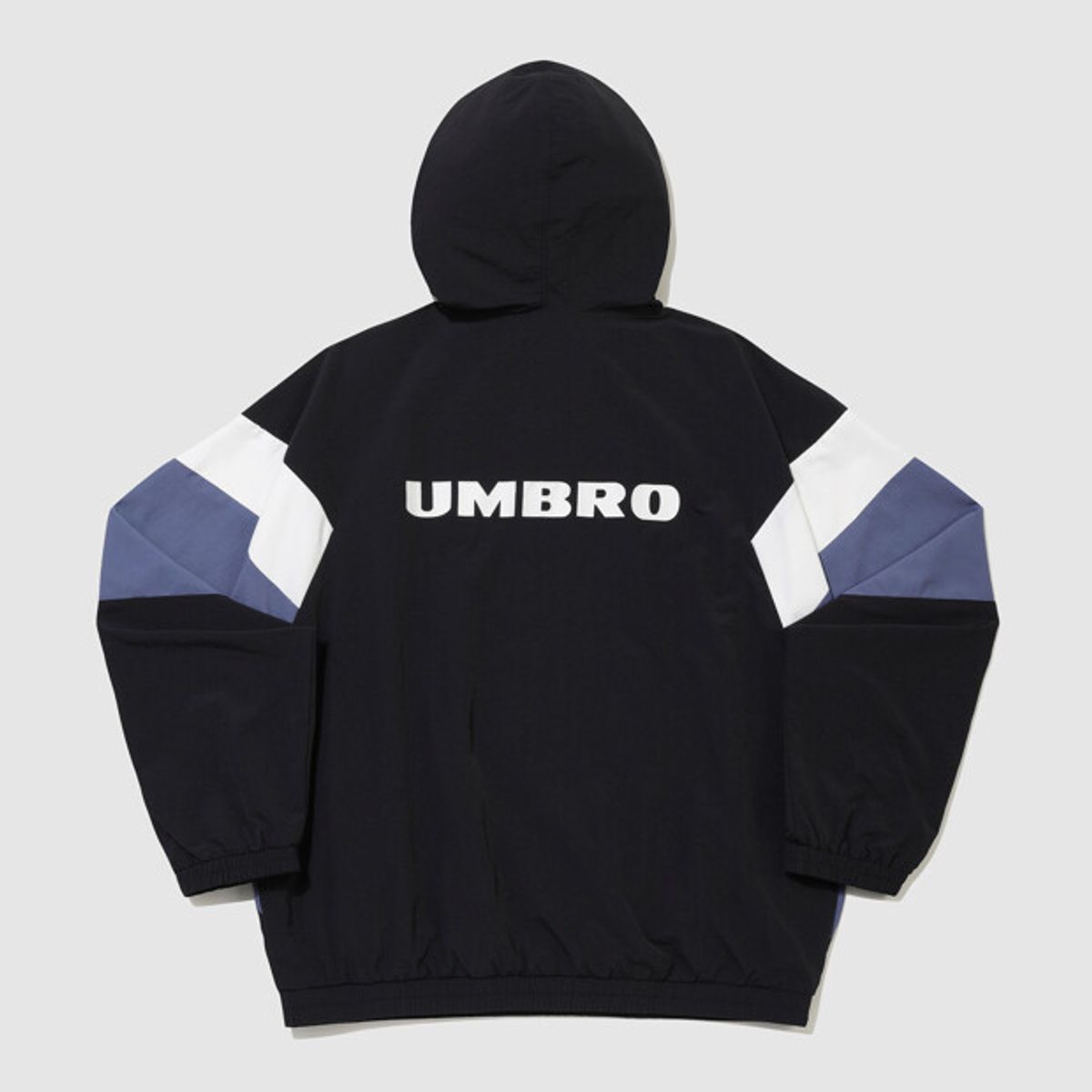 엄브로(UMBRO) 더비클럽 컬러블럭 후드형 아노락 블랙 UR324CWT95