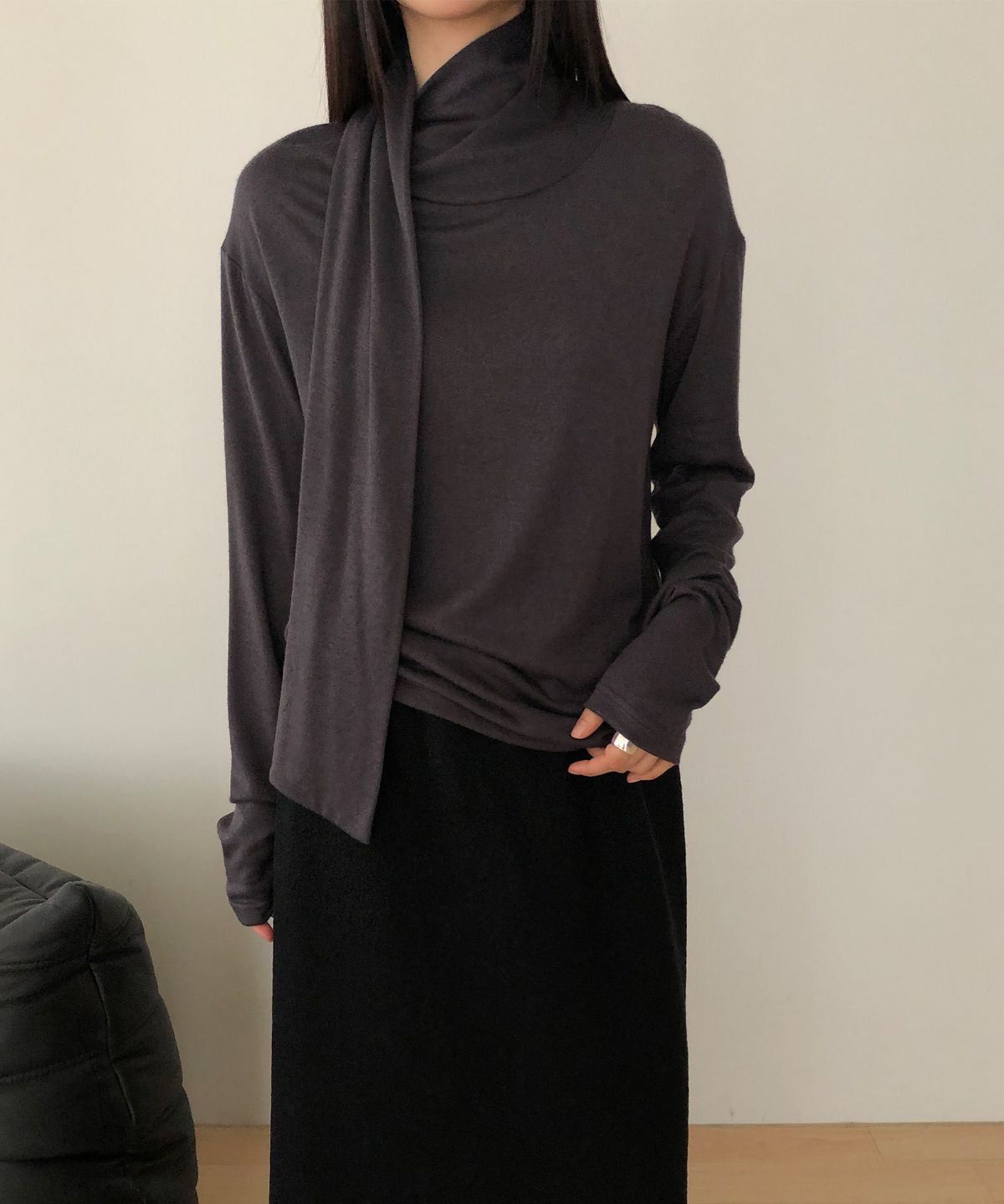가더(GARDER) Tie Blouse T shirt (Charcoal)
