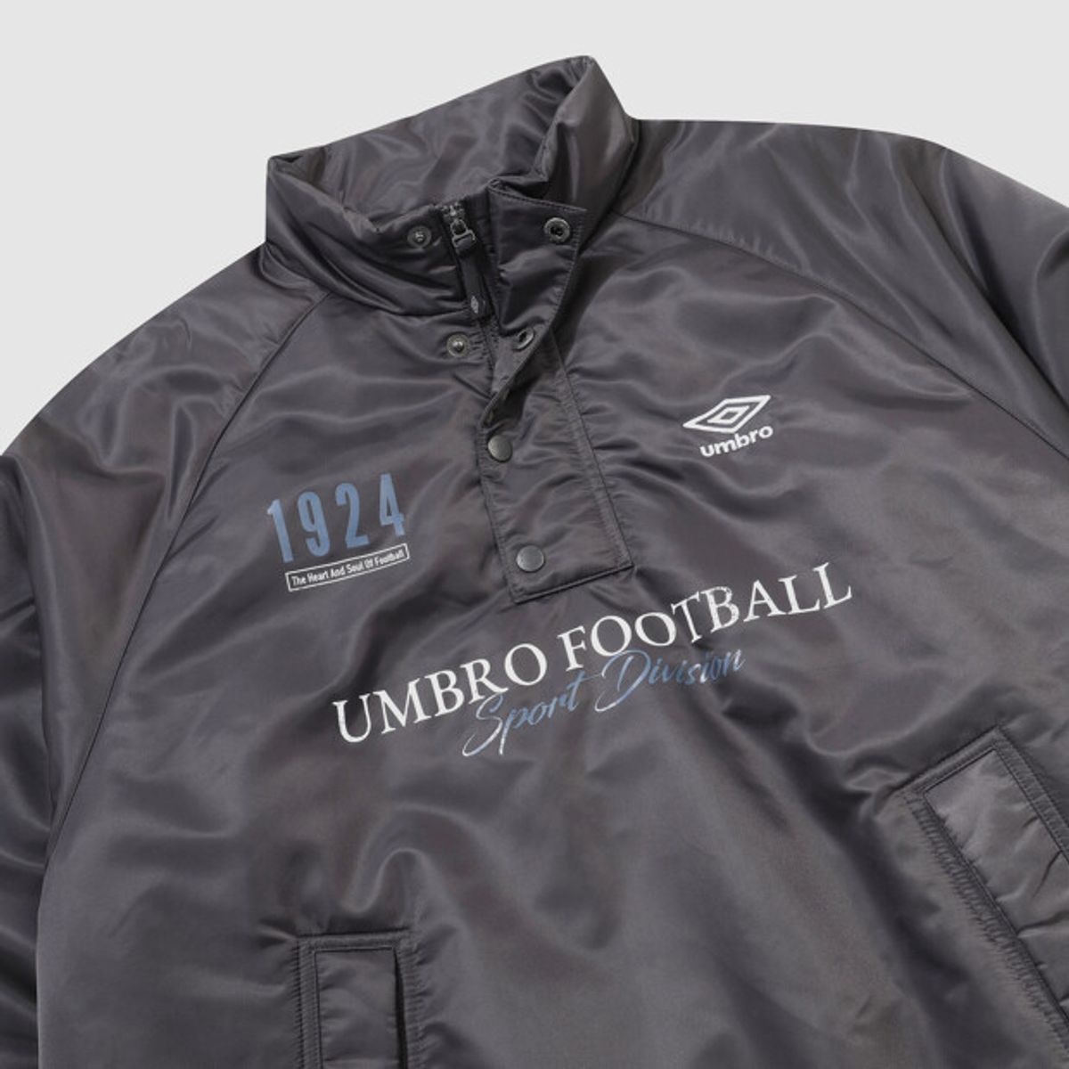 엄브로(UMBRO) 더비클럽 럭비 패딩 아노락 챠콜 UR321CWT97