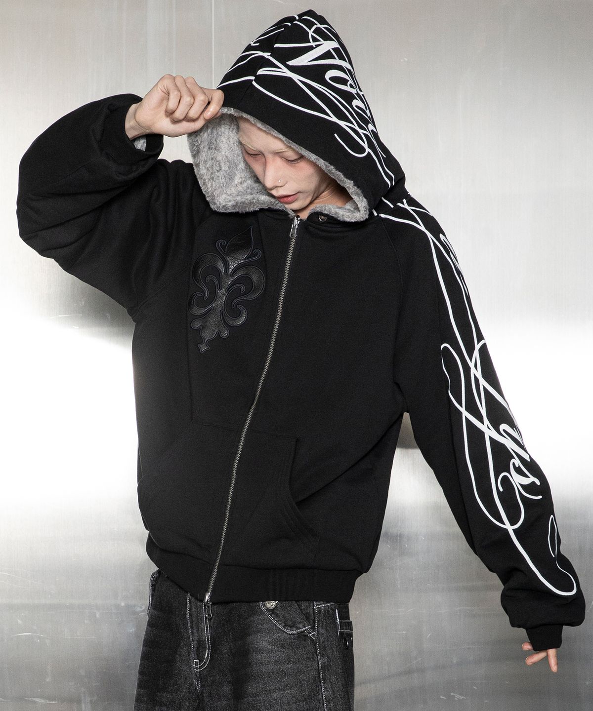 글랙(GLACK) GBOHD001 리스 포인트 리버시블 퍼 후드 집업 G26WZ006BK (BLACK)