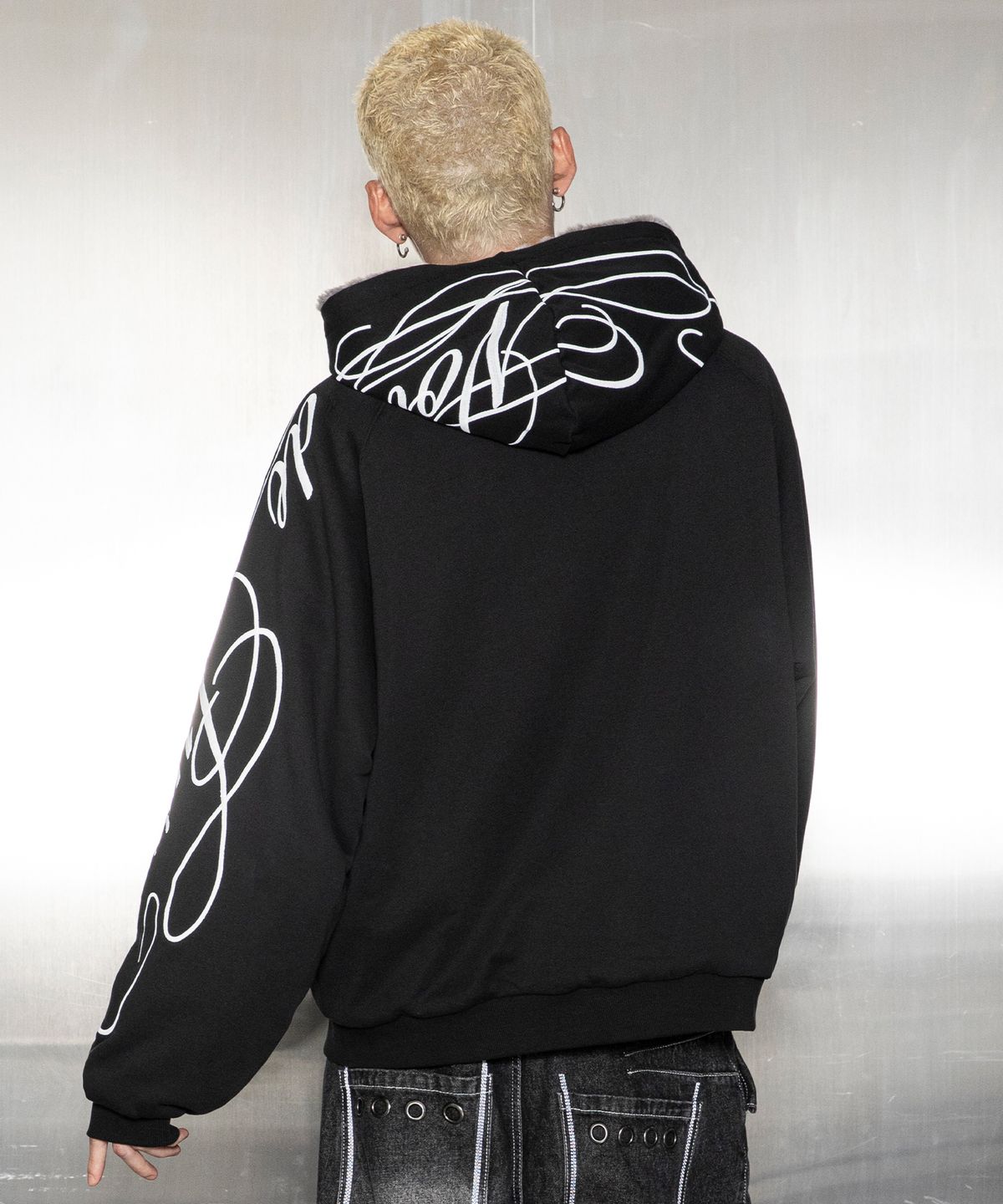 글랙(GLACK) GBOHD001 리스 포인트 리버시블 퍼 후드 집업 G26WZ006BK (BLACK)