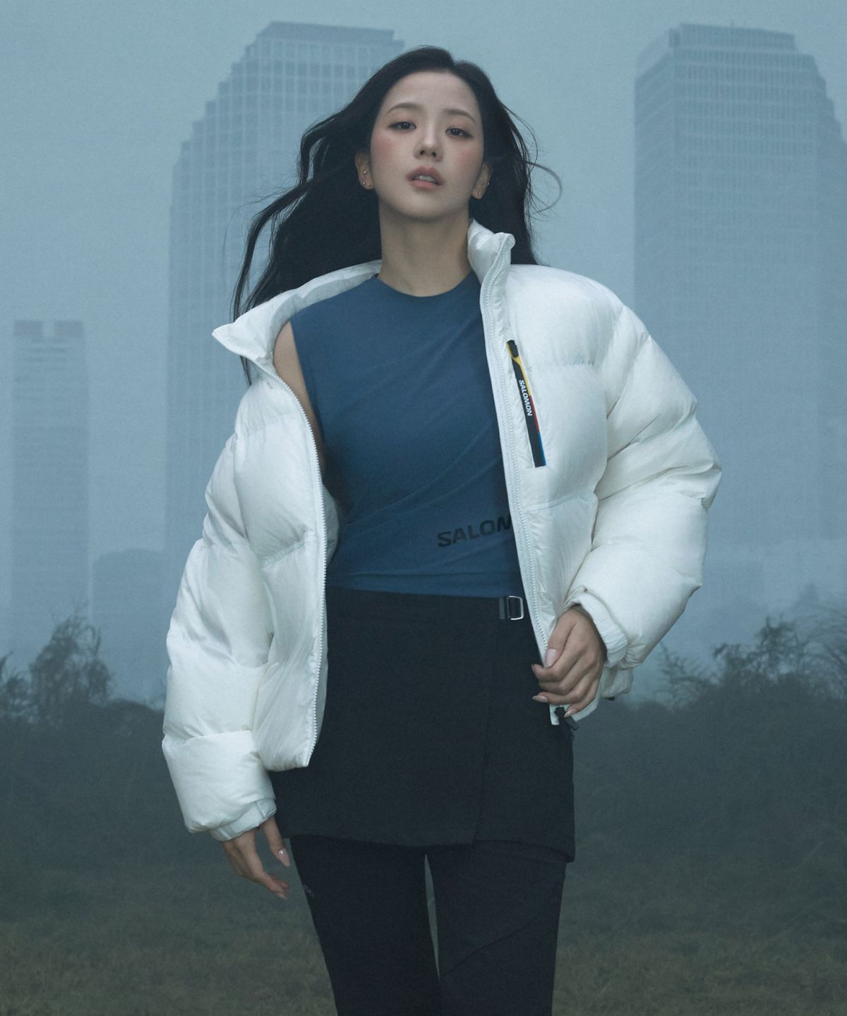 살로몬(SALOMON) 컨투어 크롭 다운 자켓_LD0396800