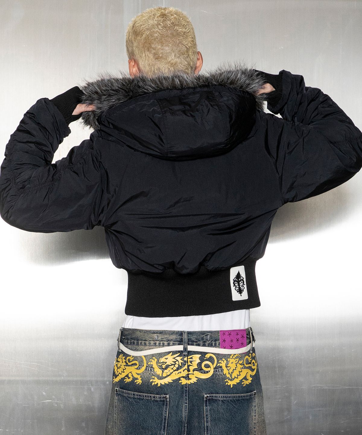 글랙(GLACK) GBOJ001 토글 후디드 크롭 패딩 숏 파카 G26OH007BK (BLACK)