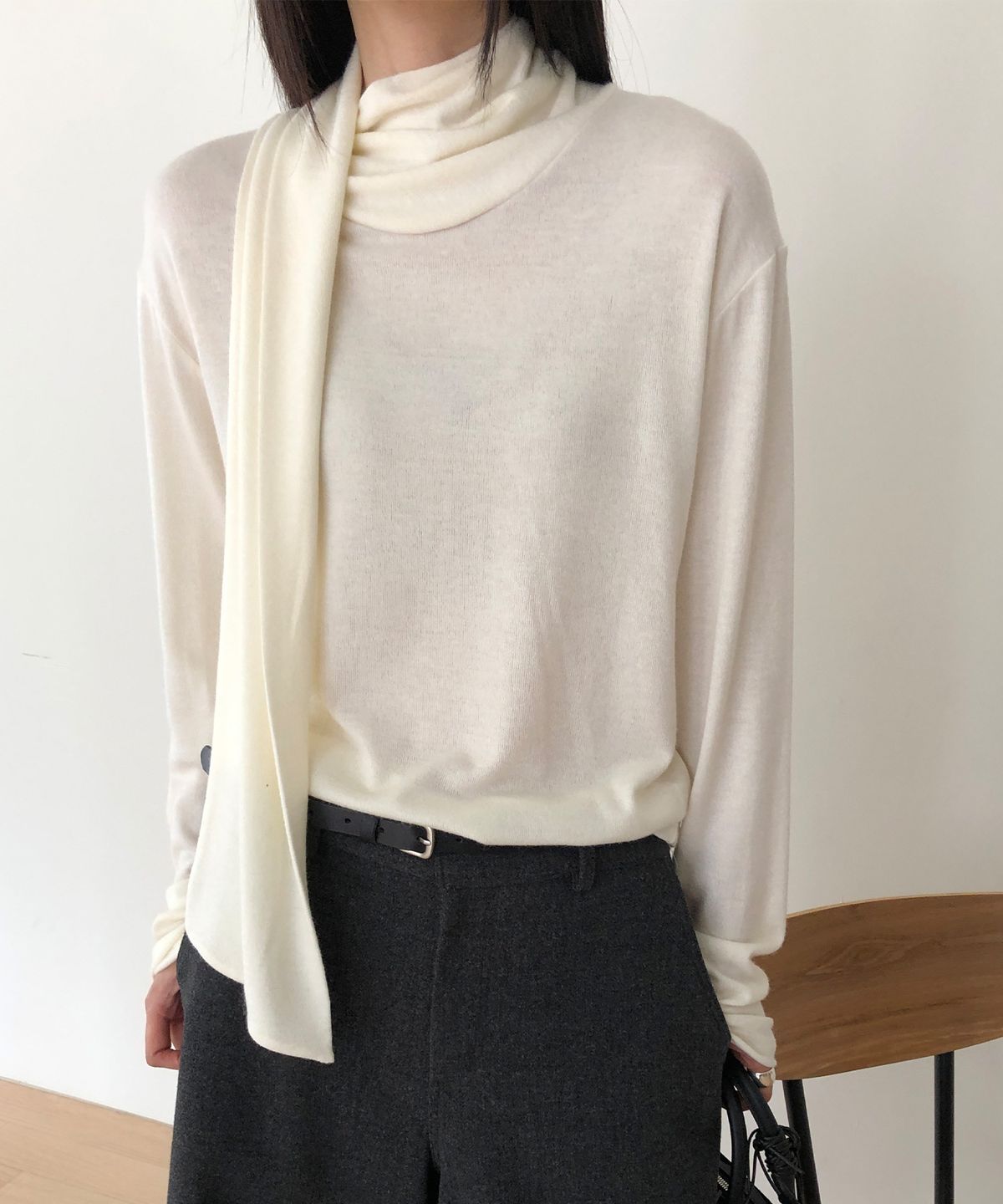 가더(GARDER) Tie Blouse T shirt (Ivory)