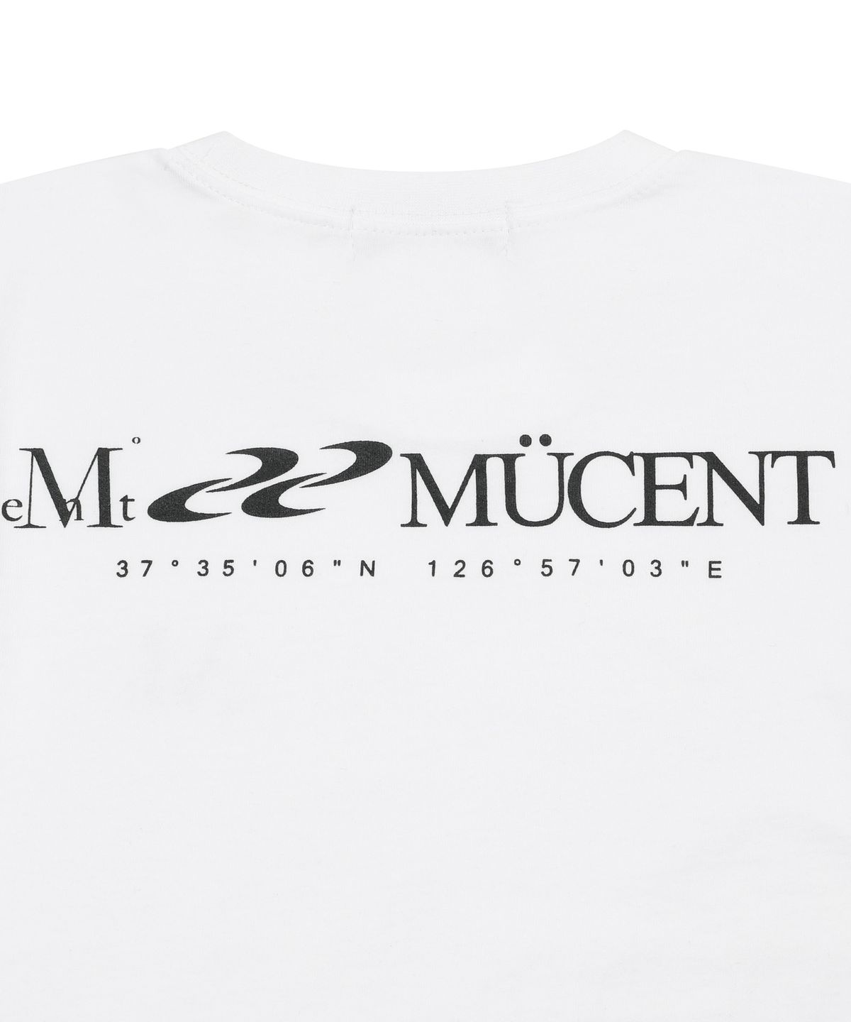 무센트(MUCENT) 에센셜 백로고 롱 슬리브 티 (2컬러)