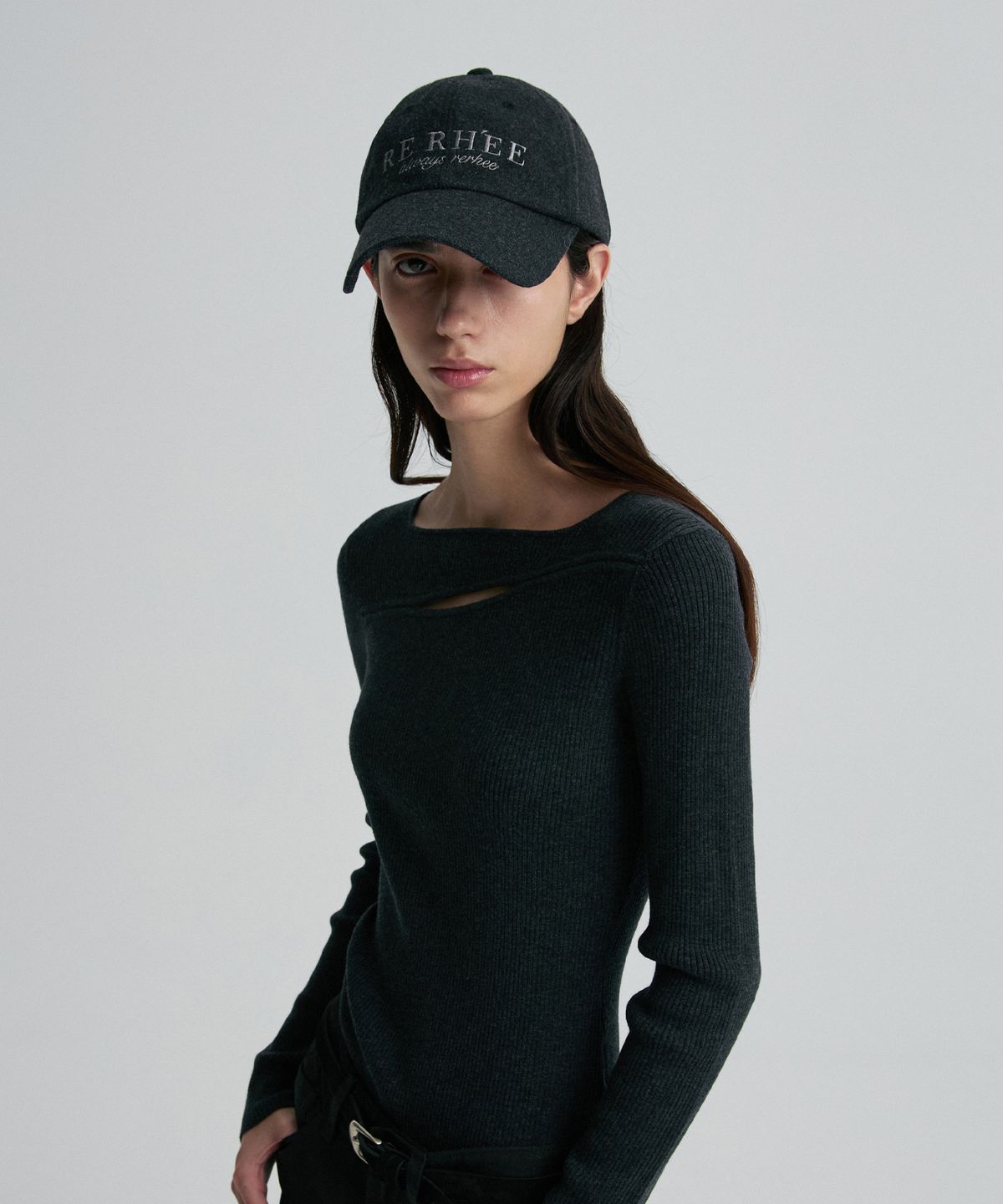 리이(RE RHEE) WOOL BALL CAP CHARCOAL