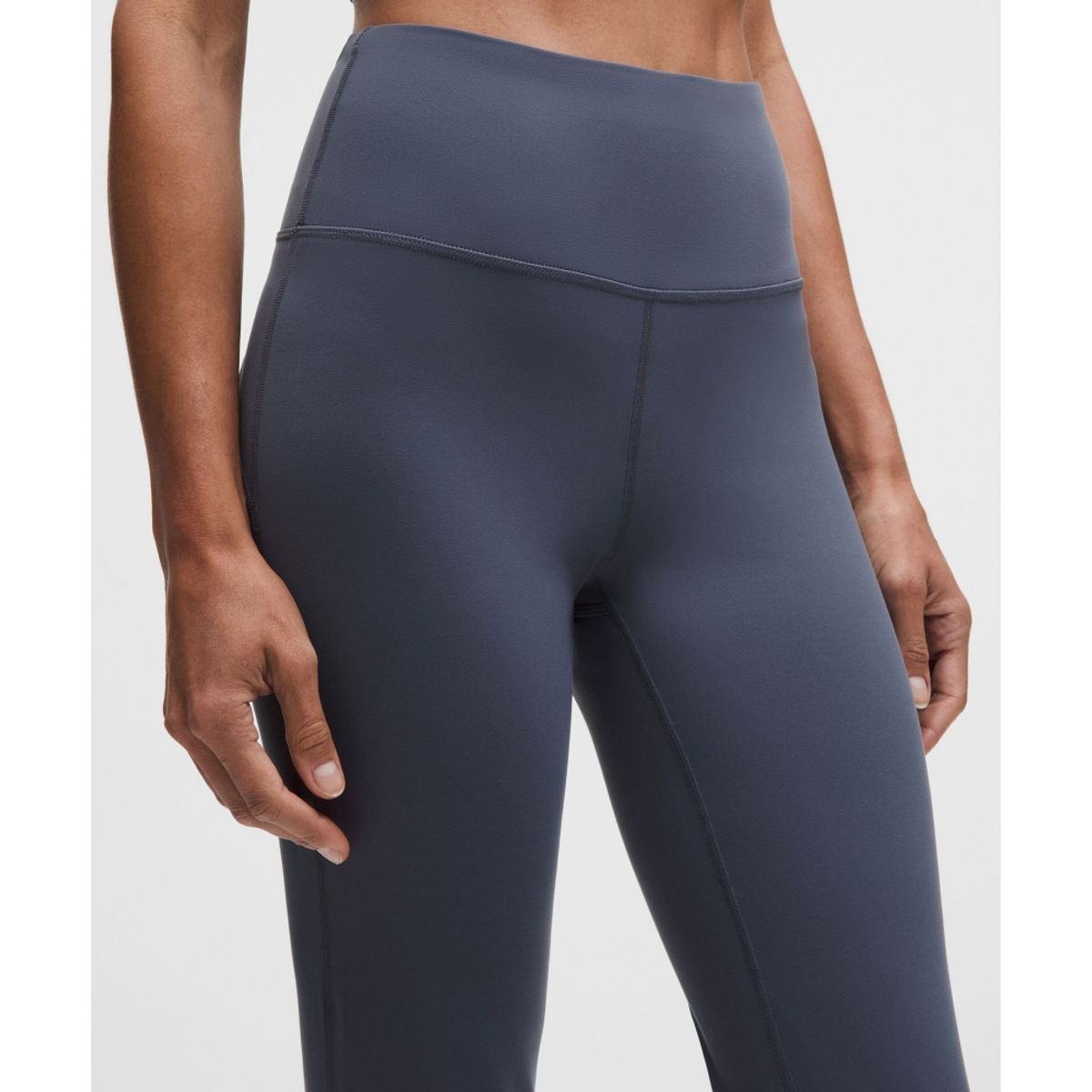 룰루레몬(LULULEMON) 그루브 Nulu 슈퍼 하이라이즈 플레어드 팬츠 *레귤러  DDND